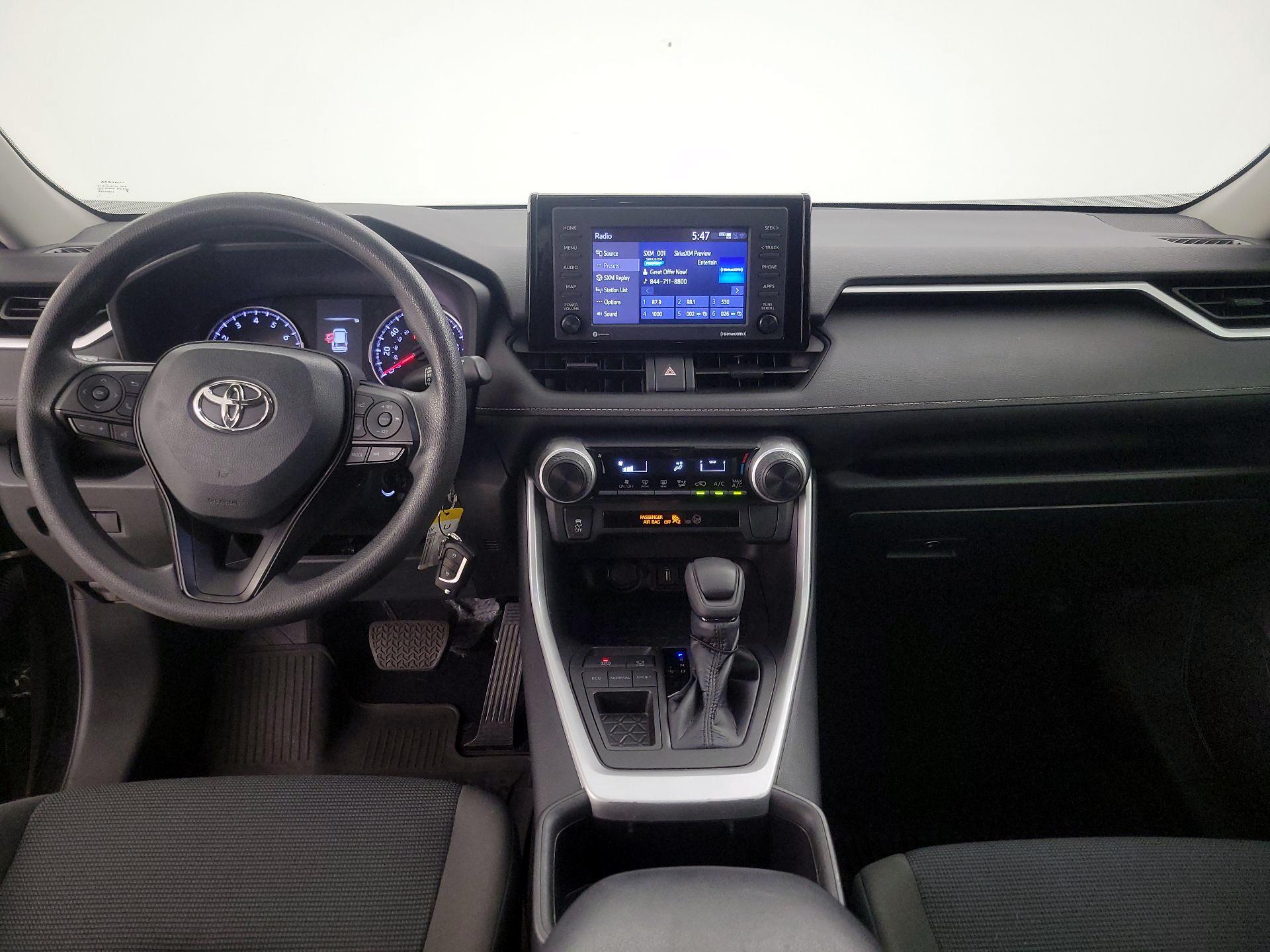 Thumbnail: 2022 Toyota RAV4 - 9