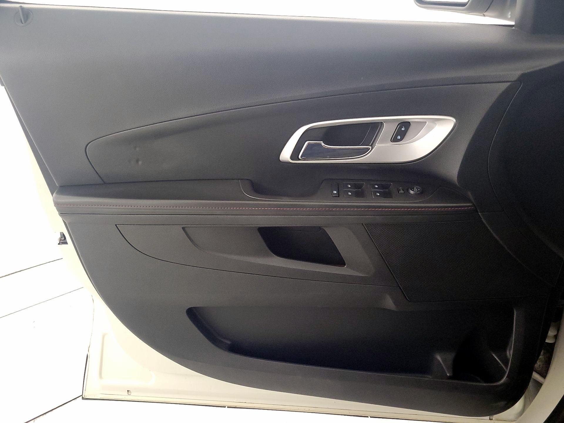 Thumbnail: 2015 Chevrolet Equinox - 12