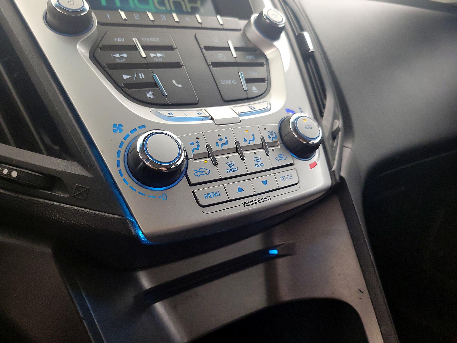 Thumbnail: 2015 Chevrolet Equinox - 15