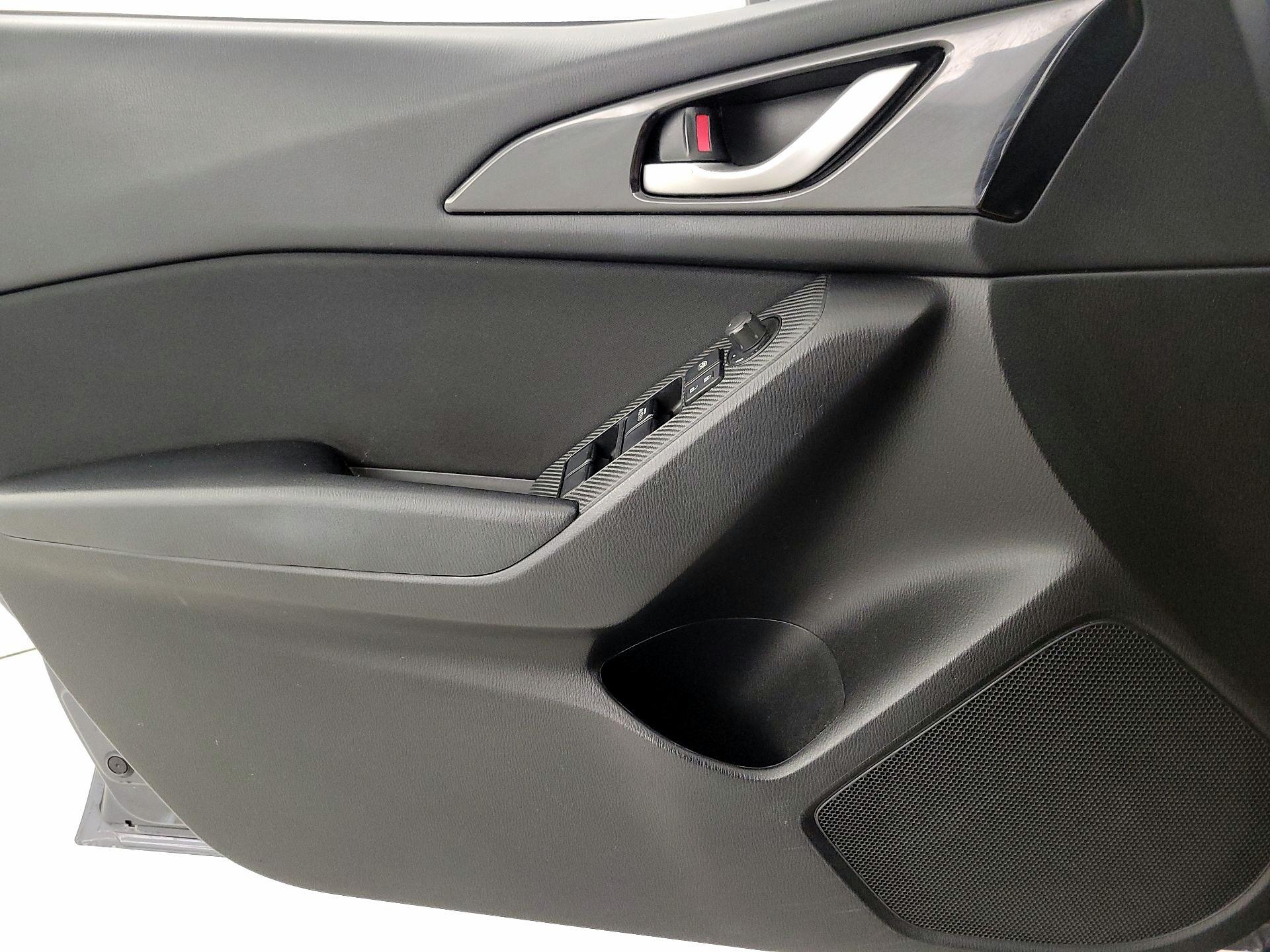 Thumbnail: 2016 Mazda Mazda3 - 12