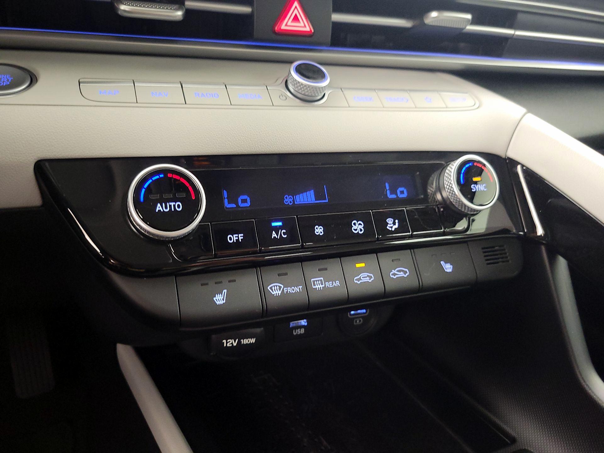 Thumbnail: 2023 Hyundai Elantra - 17