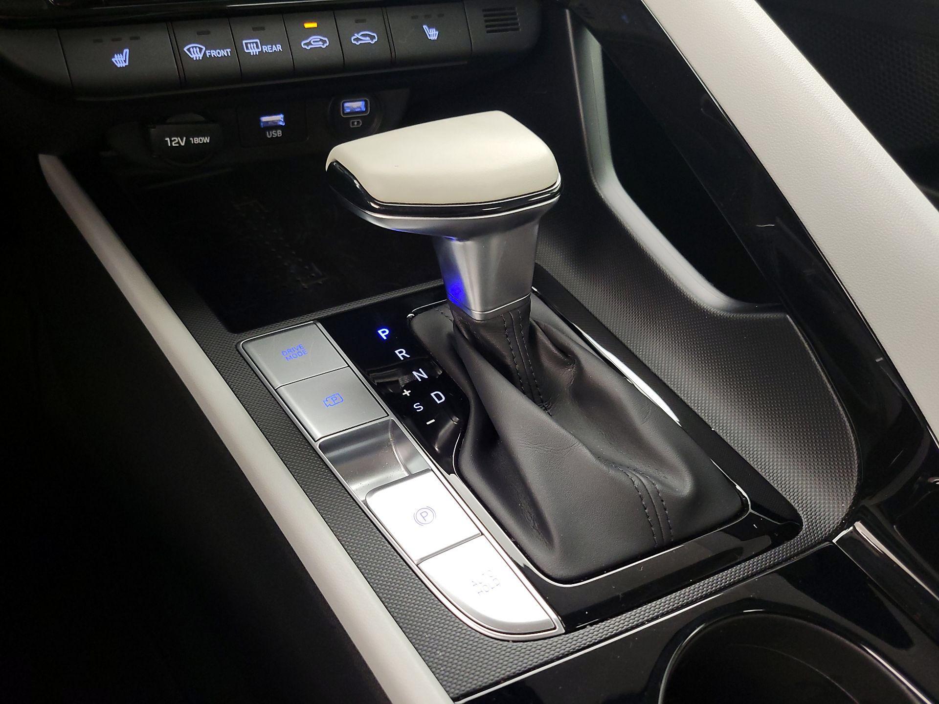 Thumbnail: 2023 Hyundai Elantra - 18