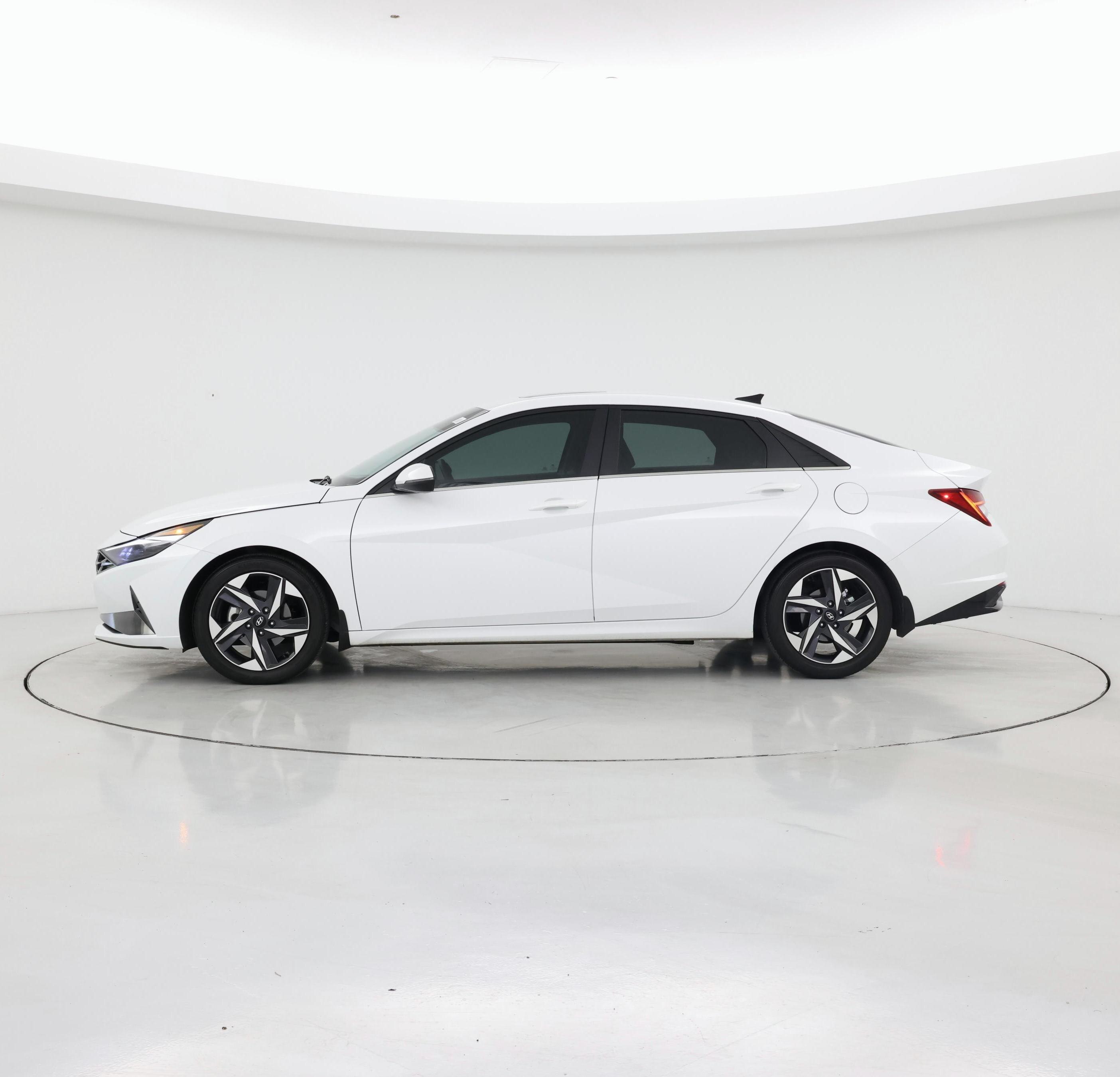 Thumbnail: 2023 Hyundai Elantra - 3