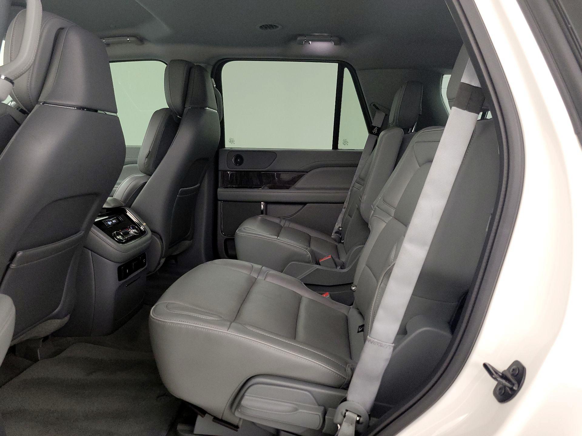 Thumbnail: 2019 Lincoln Navigator - 20