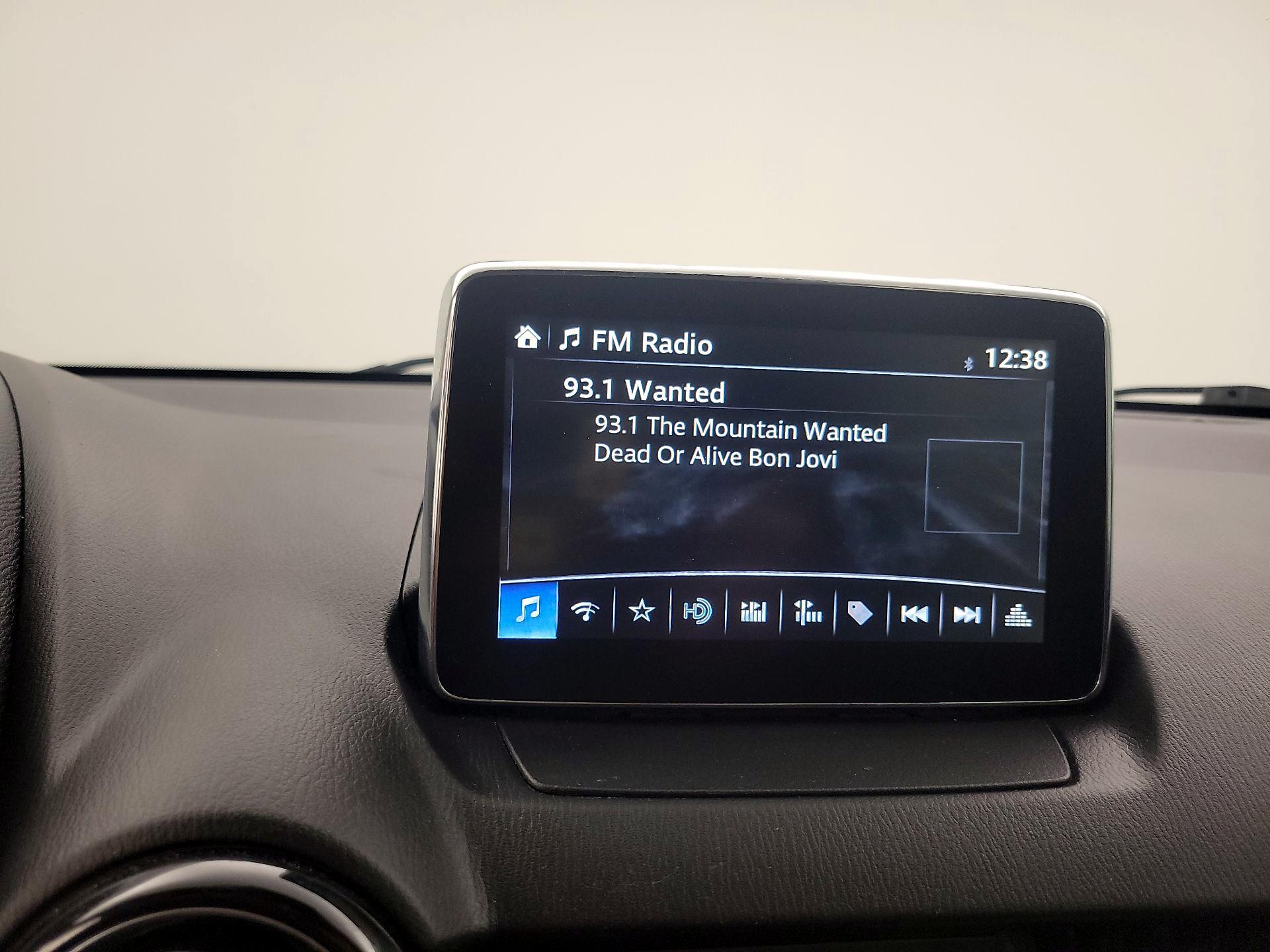 Thumbnail: 2018 Toyota Yaris iA - 15
