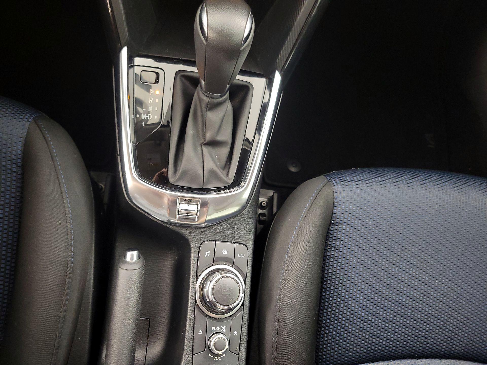 Thumbnail: 2018 Toyota Yaris iA - 17