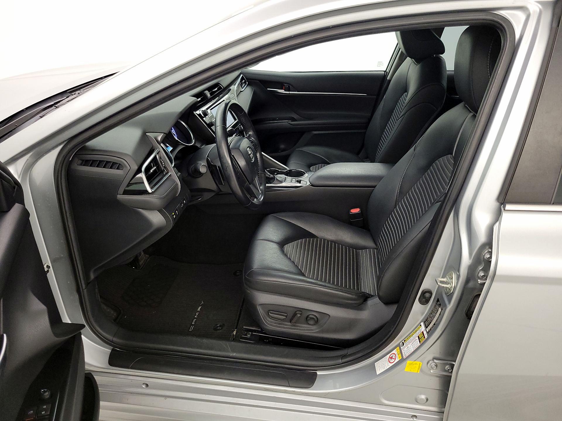 Thumbnail: 2018 Toyota Camry - 11