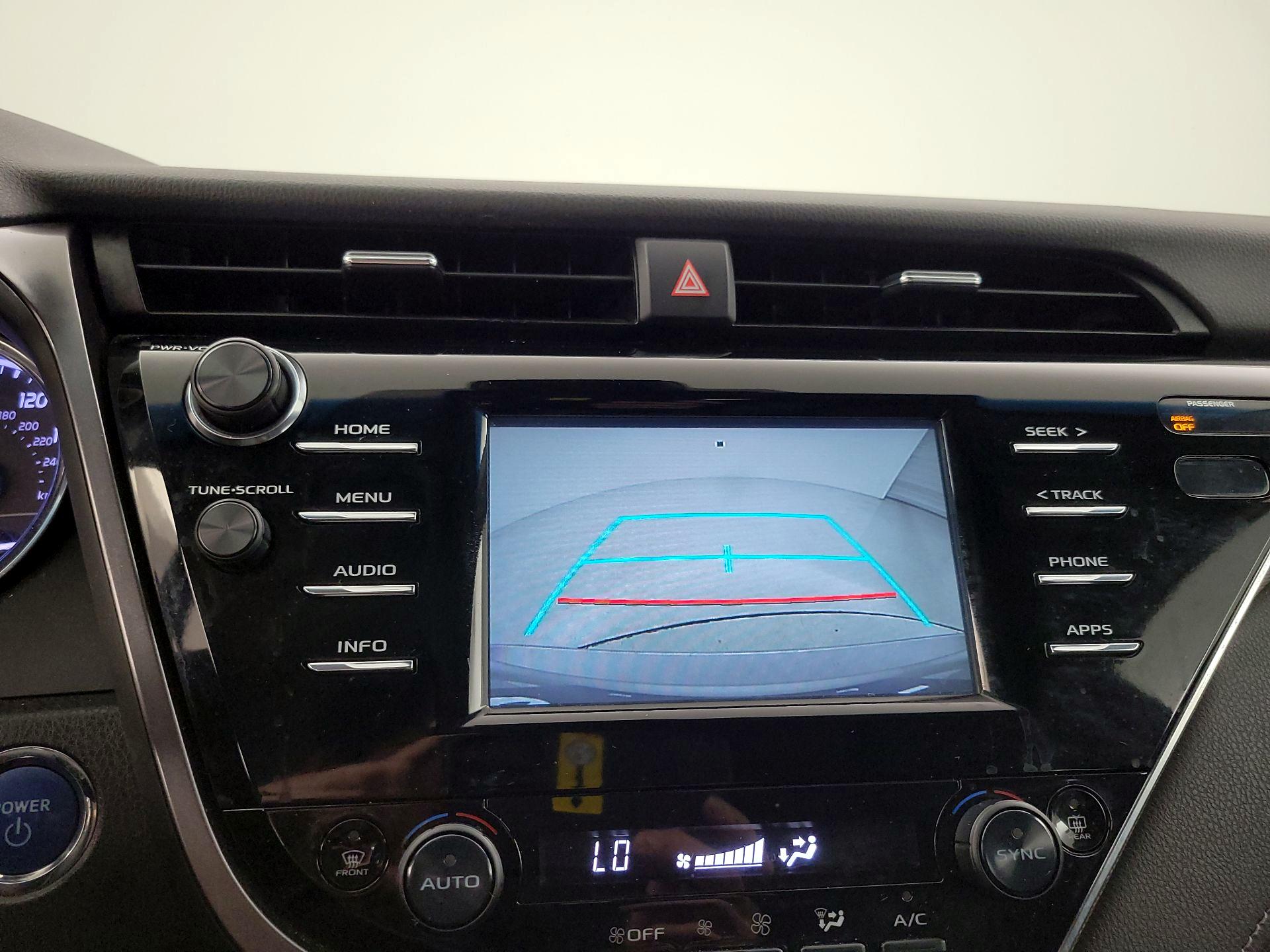 Thumbnail: 2018 Toyota Camry - 14