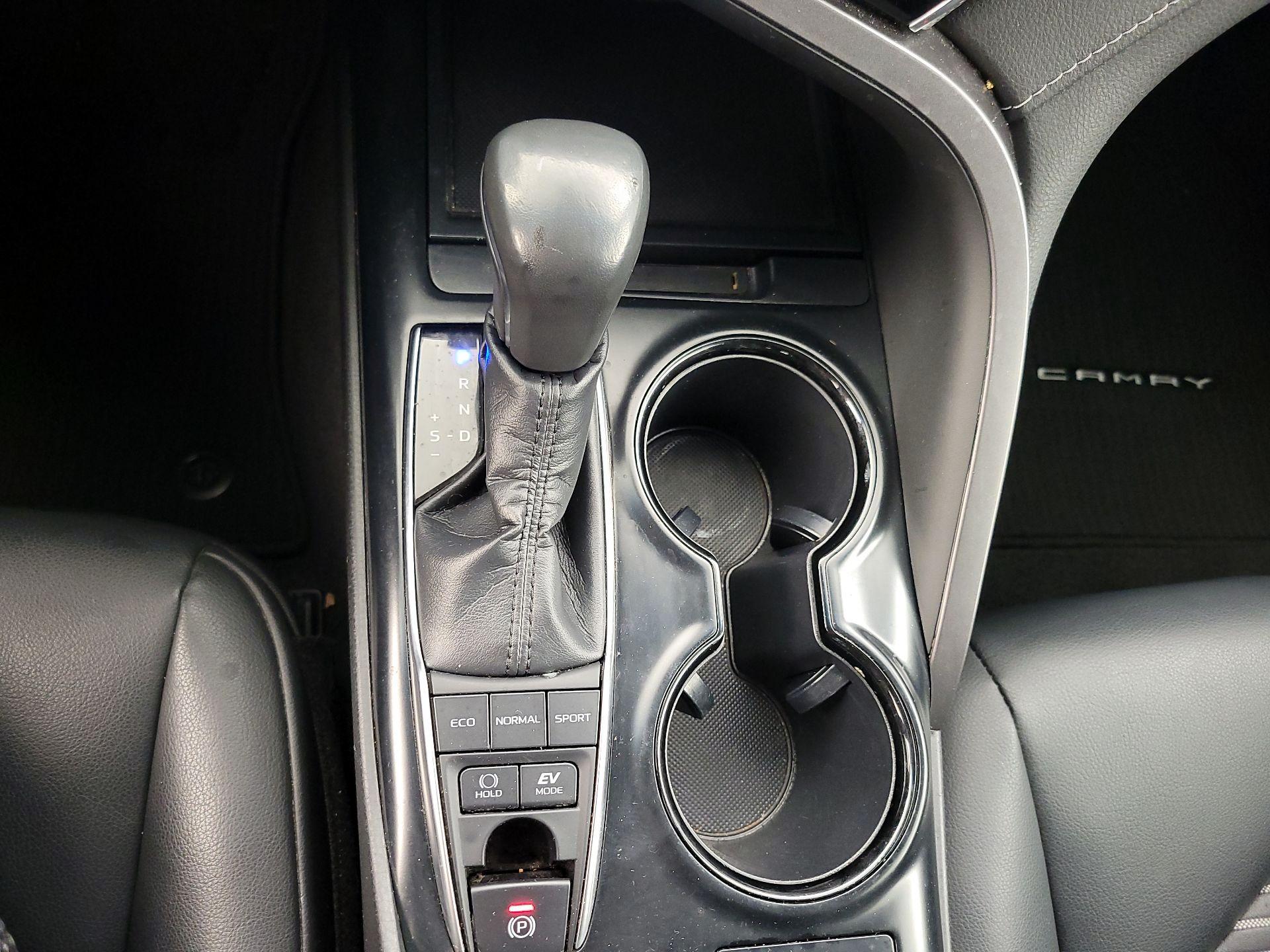 Thumbnail: 2018 Toyota Camry - 17