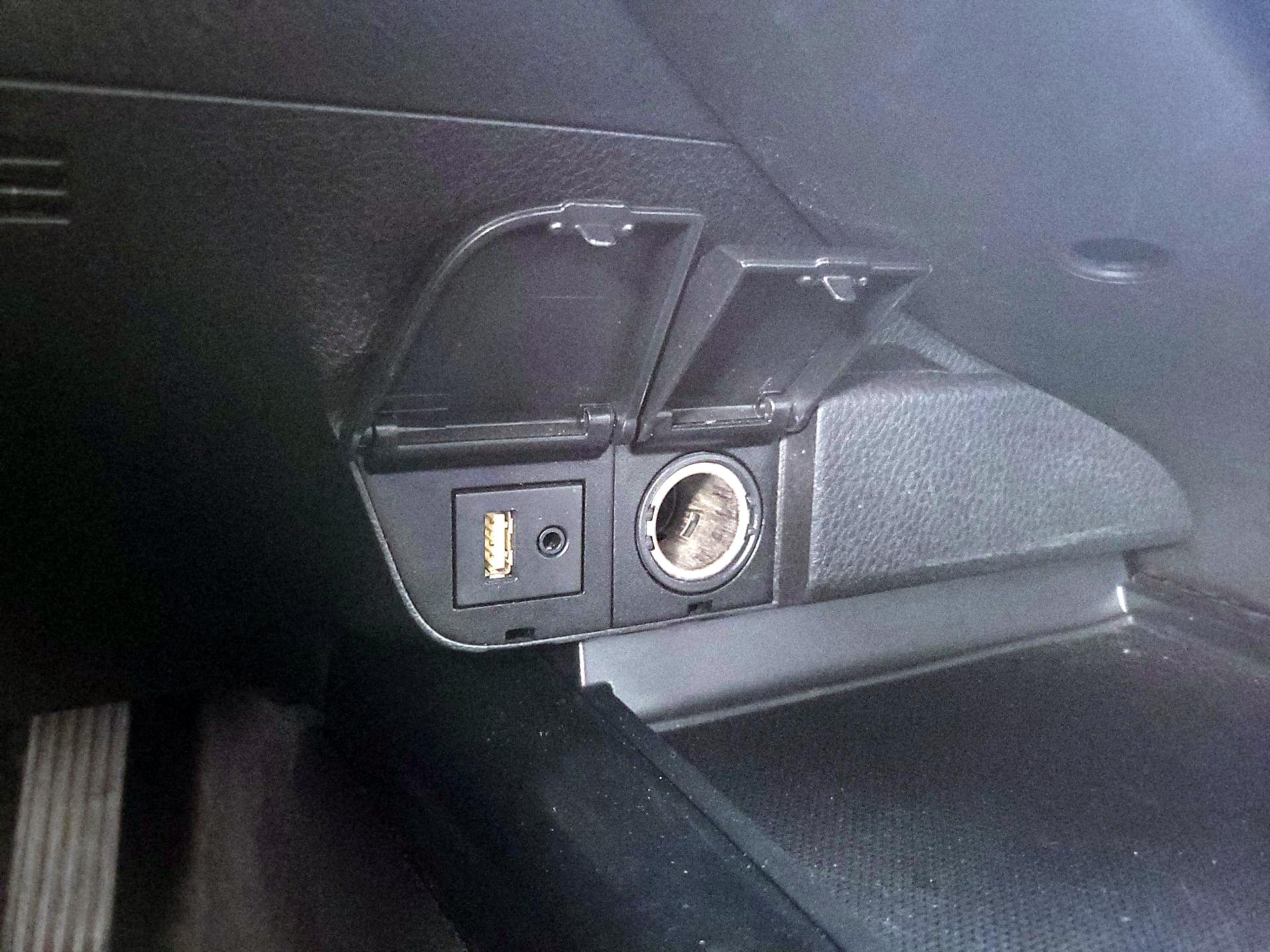 Thumbnail: 2018 Toyota Camry - 18