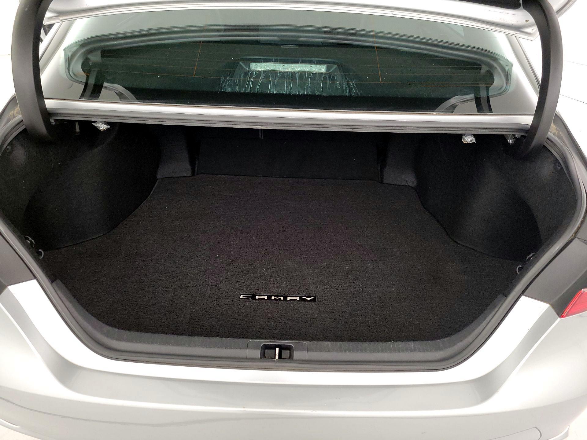 Thumbnail: 2018 Toyota Camry - 20