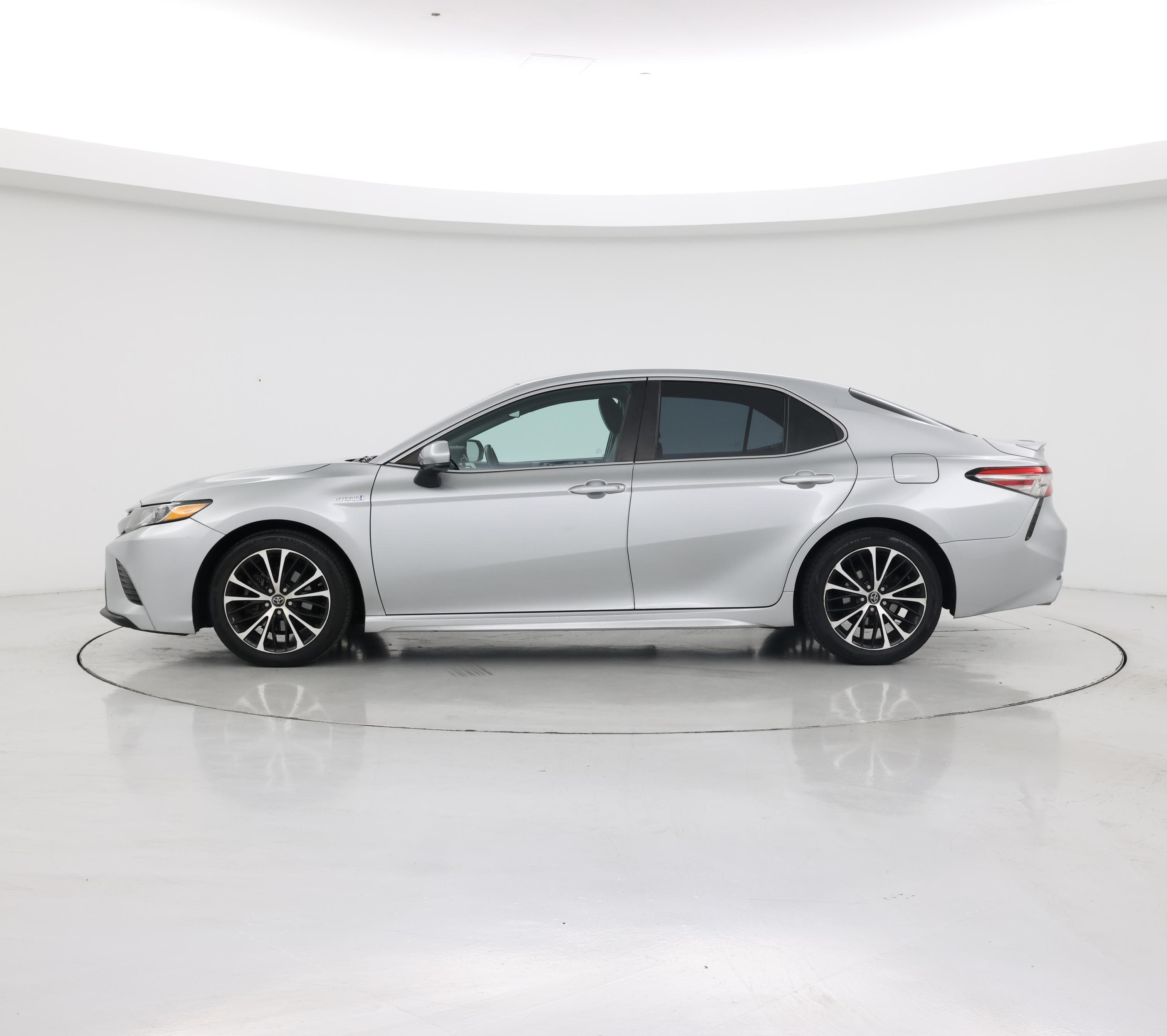 Thumbnail: 2018 Toyota Camry - 3