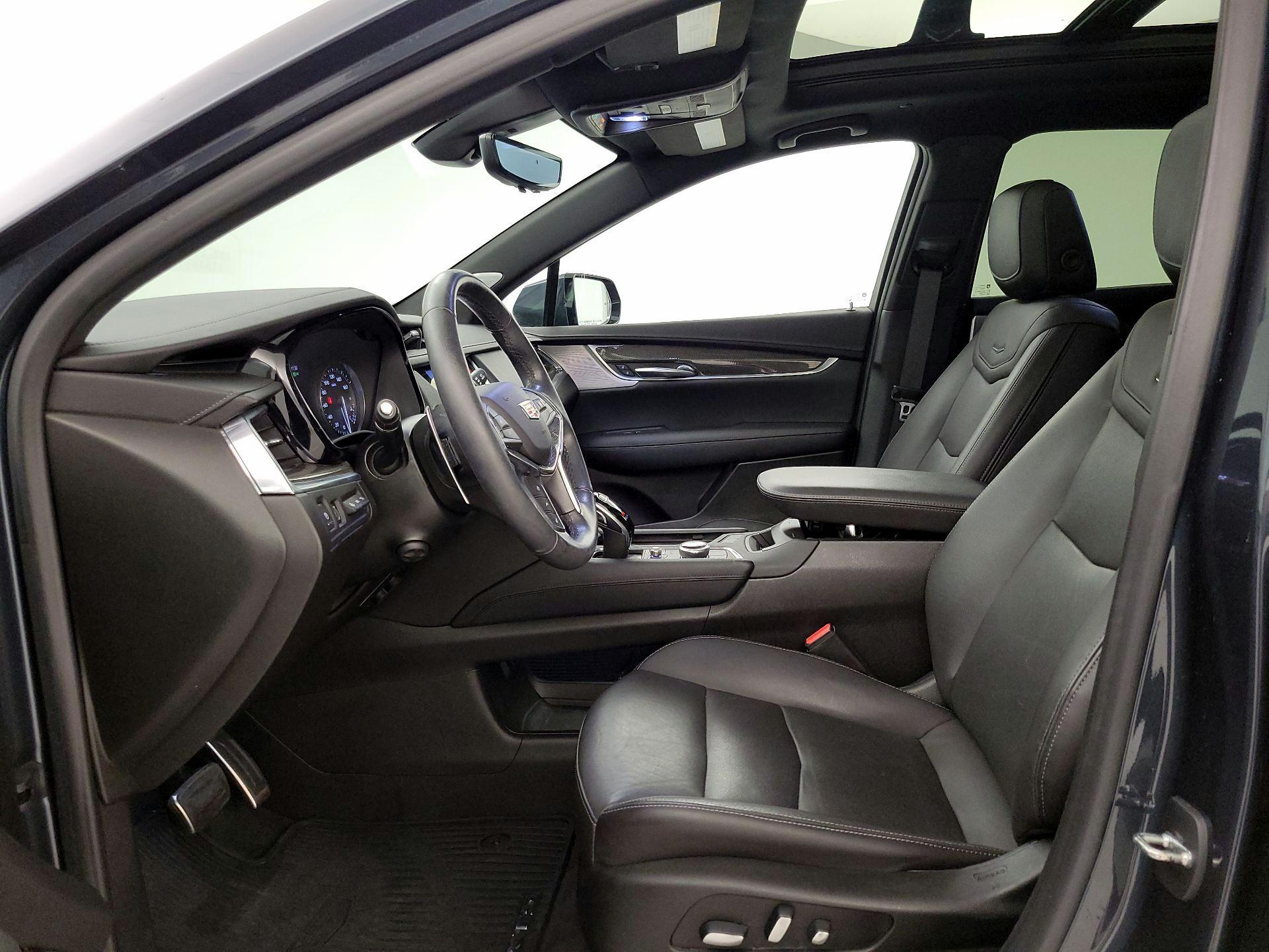 Thumbnail: 2021 Cadillac XT5 - 11