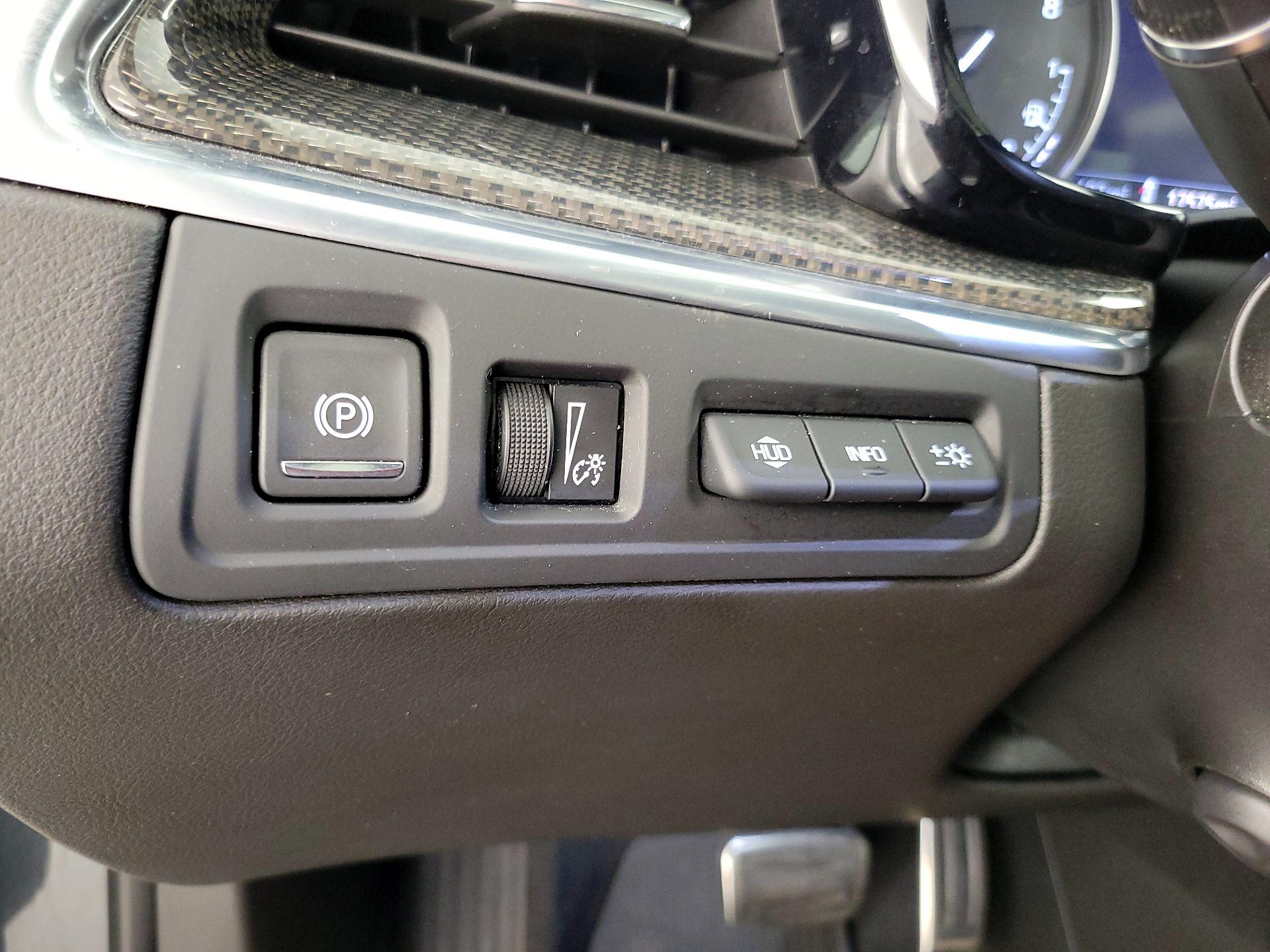 Thumbnail: 2021 Cadillac XT5 - 13