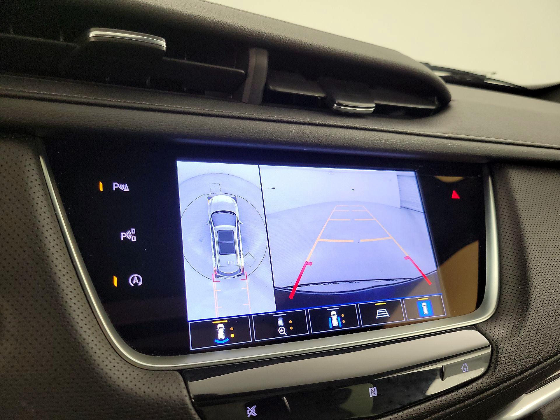 Thumbnail: 2021 Cadillac XT5 - 15