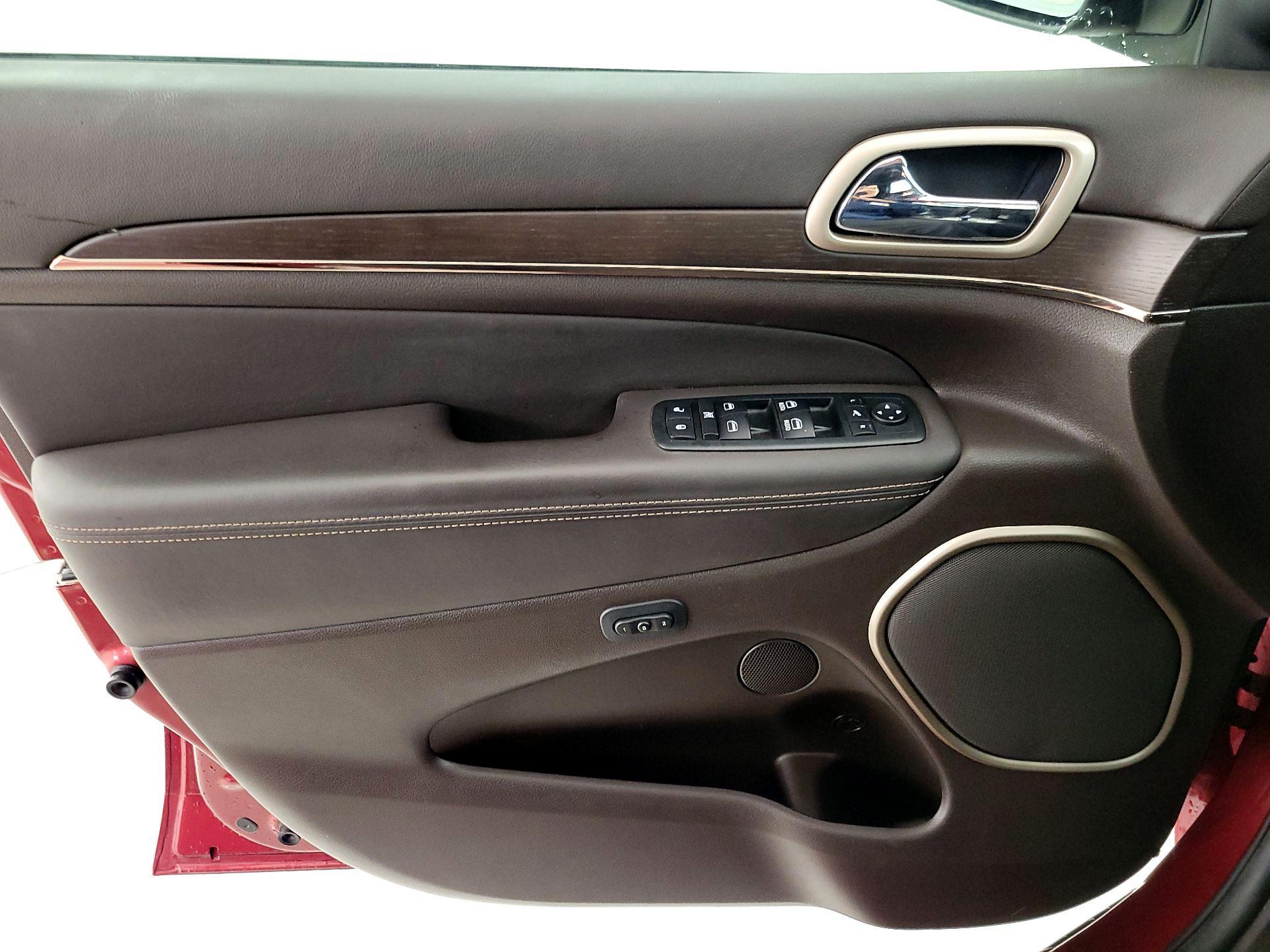 Thumbnail: 2014 Jeep Grand Cherokee - 12