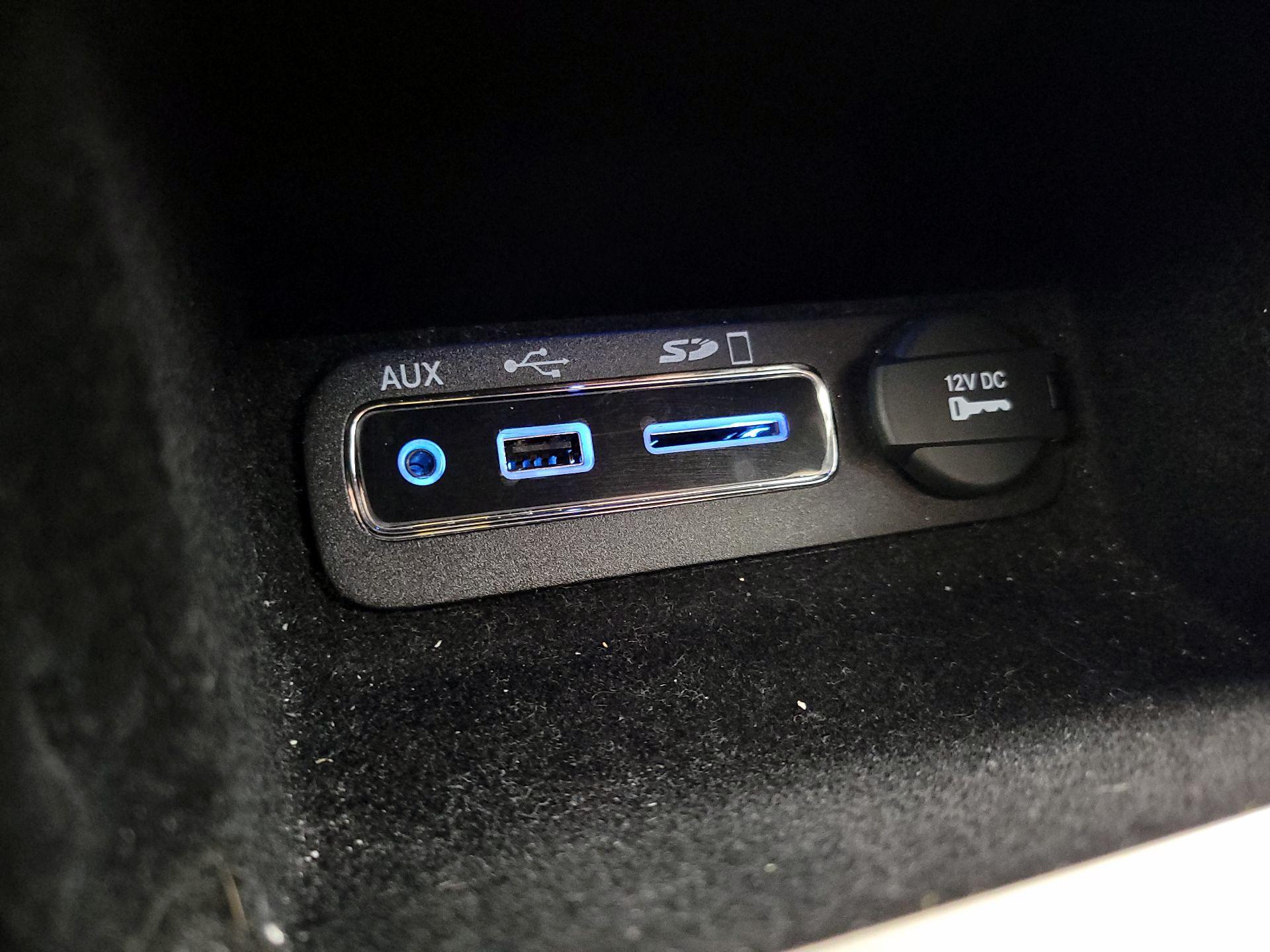 Thumbnail: 2014 Jeep Grand Cherokee - 19