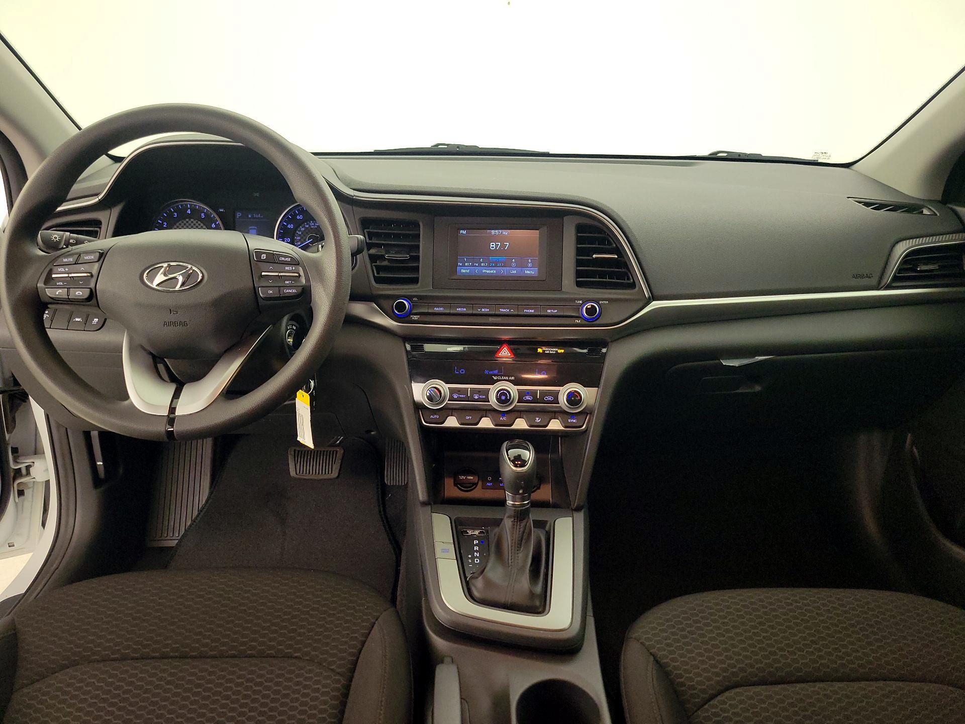 Thumbnail: 2020 Hyundai Elantra - 9