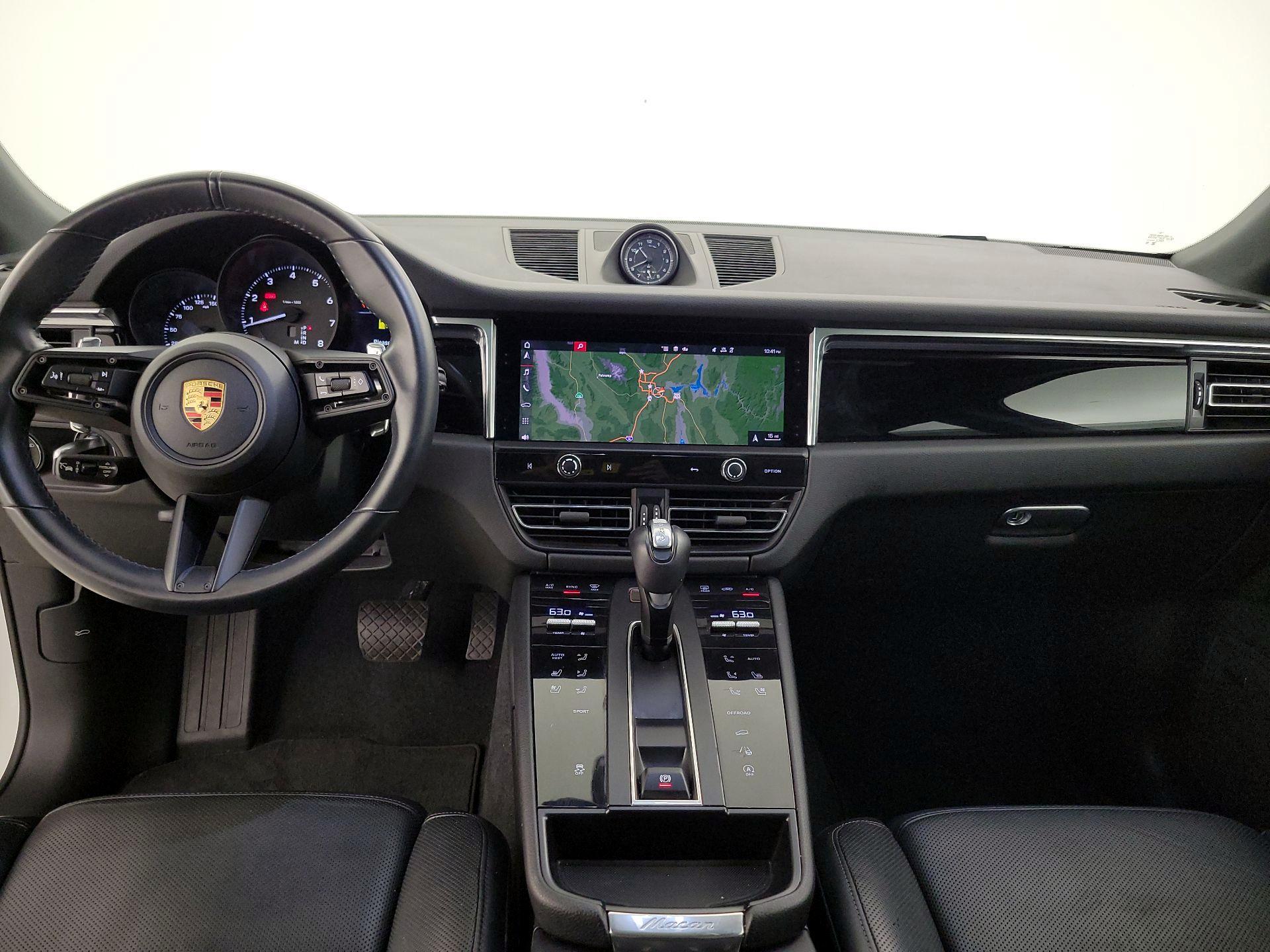 Thumbnail: 2024 Porsche Macan - 9