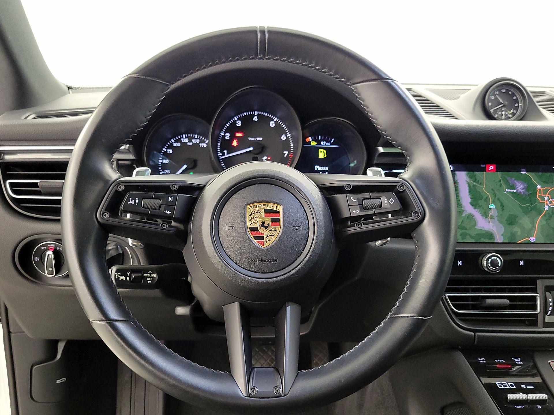 Thumbnail: 2024 Porsche Macan - 10