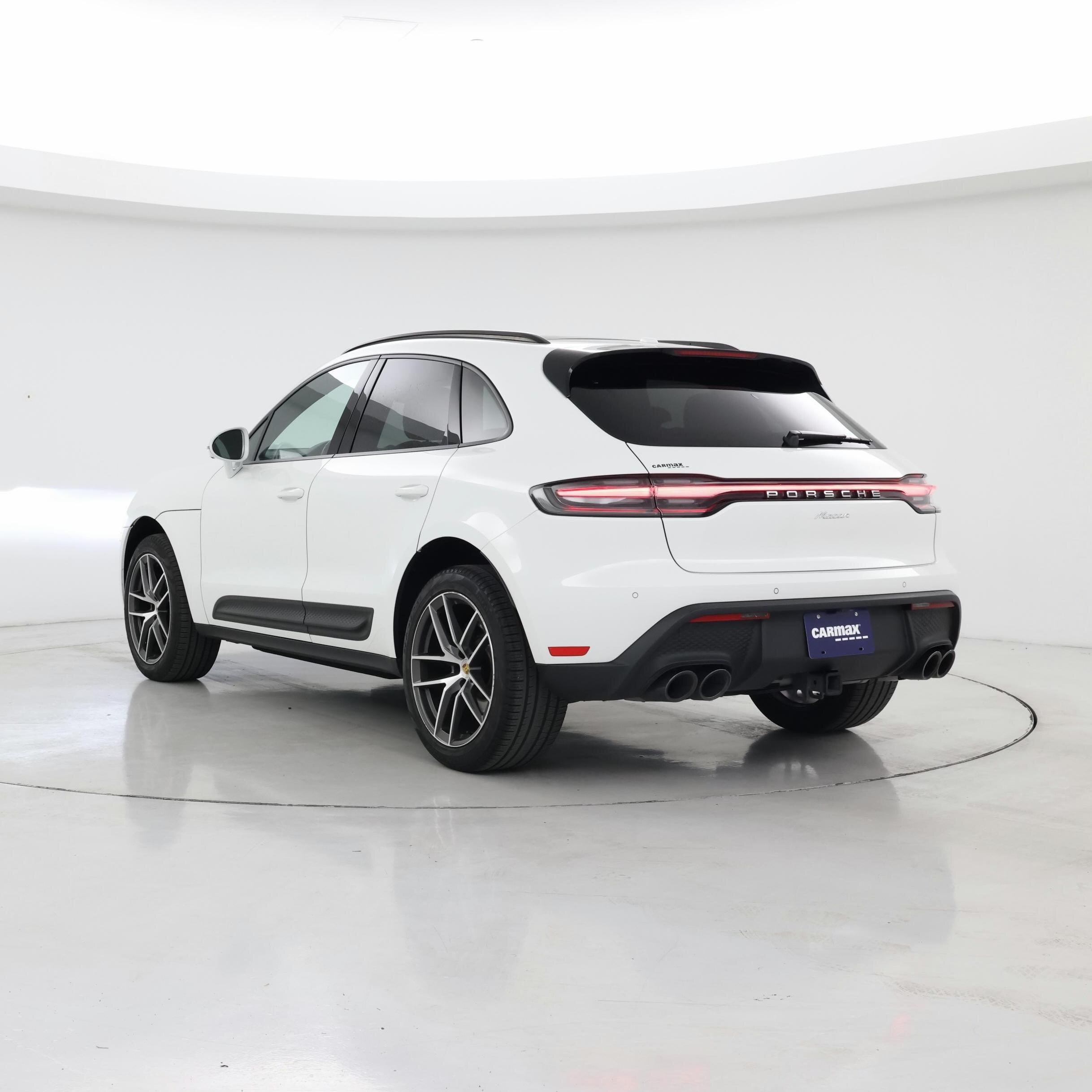 Thumbnail: 2024 Porsche Macan - 2