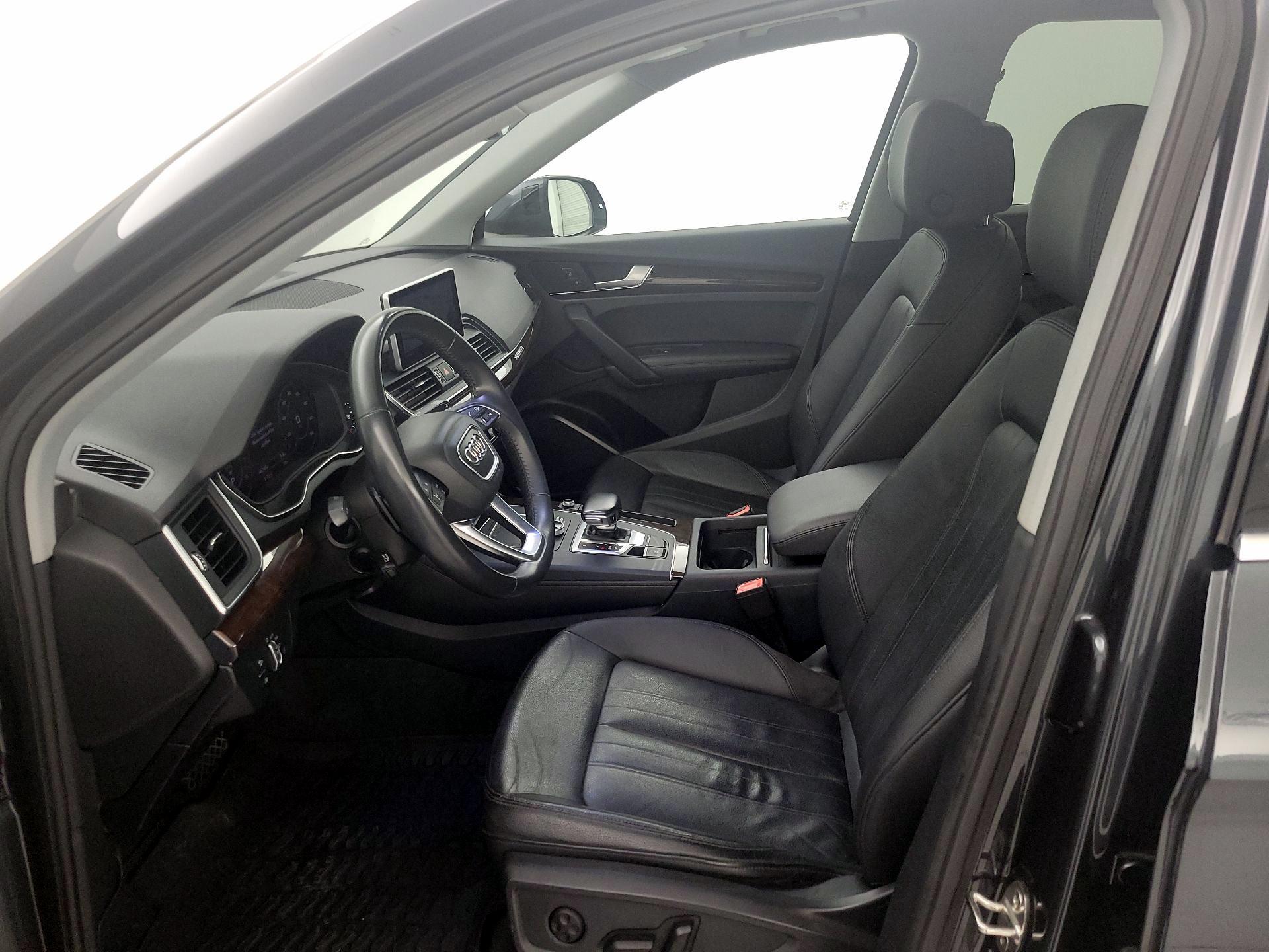 Thumbnail: 2019 Audi Q5 - 11