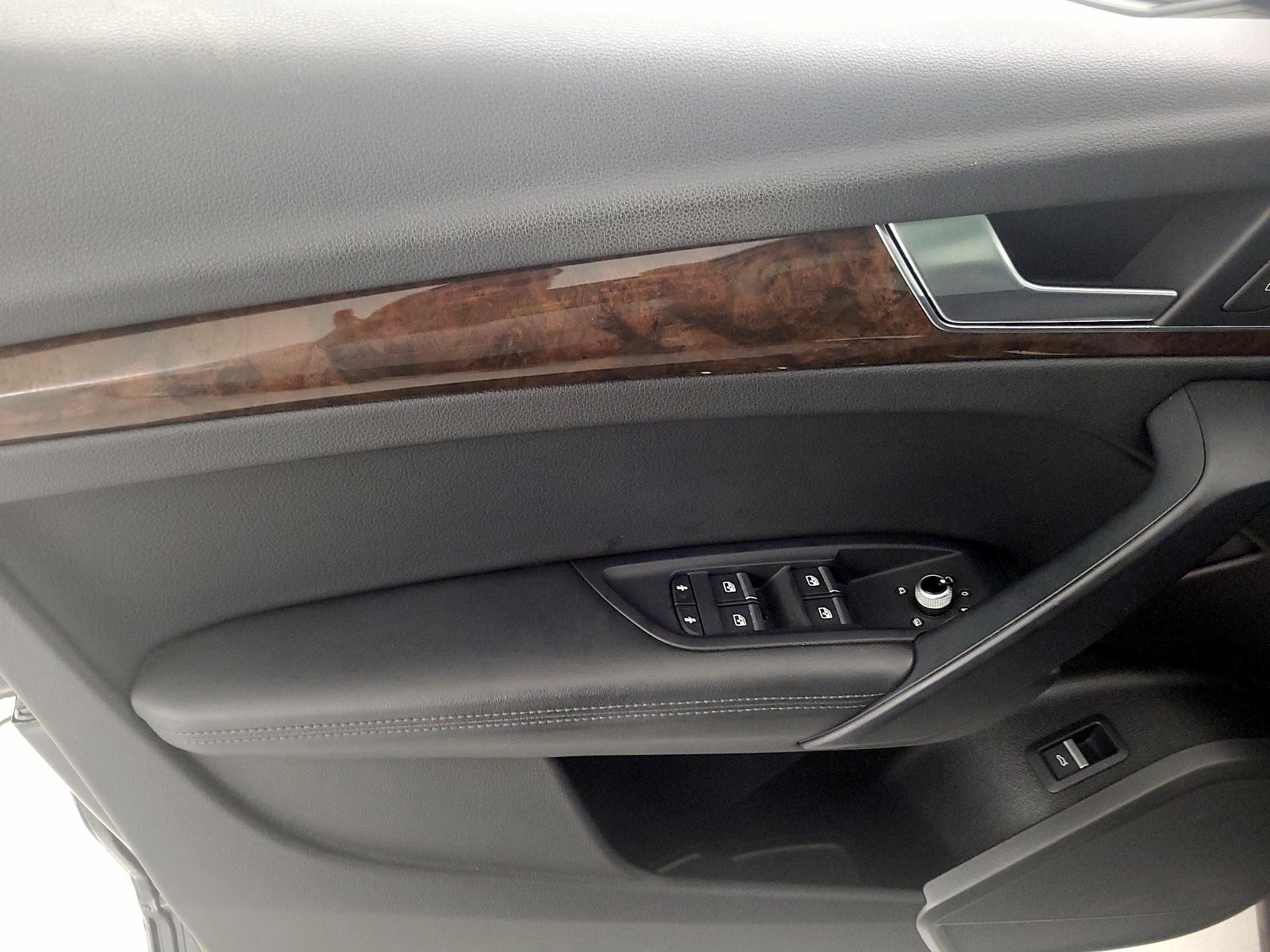 Thumbnail: 2019 Audi Q5 - 12