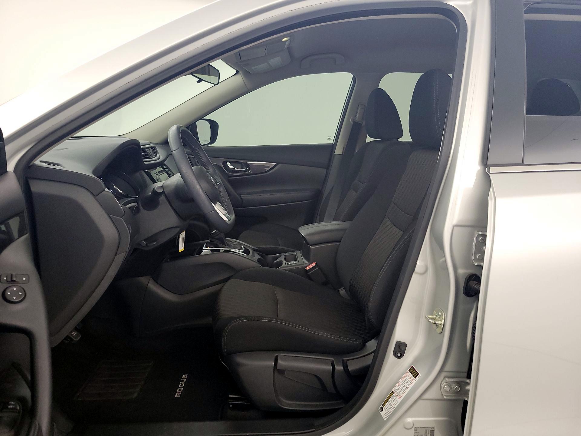 Thumbnail: 2019 Nissan Rogue - 11