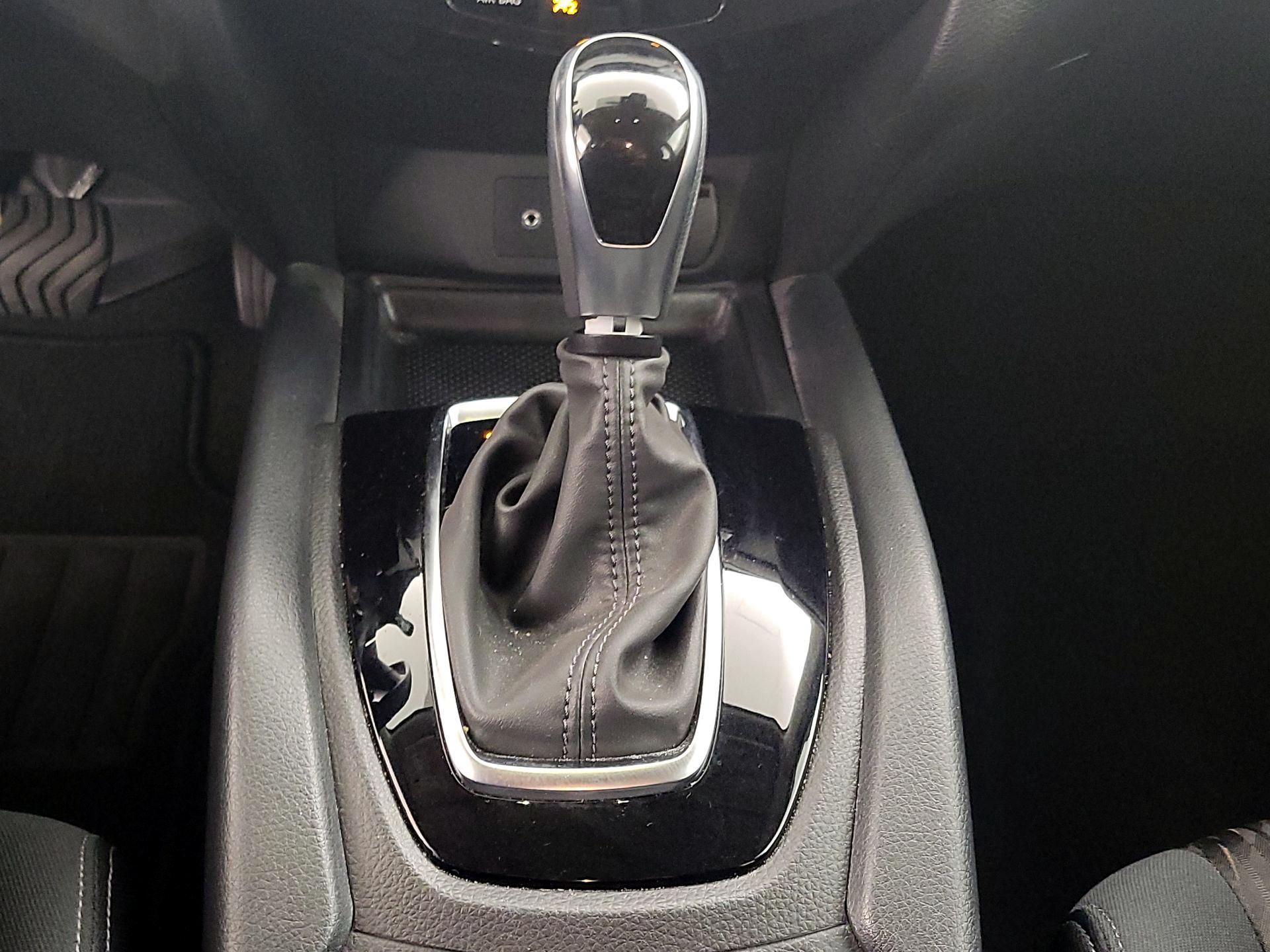 Thumbnail: 2019 Nissan Rogue - 17