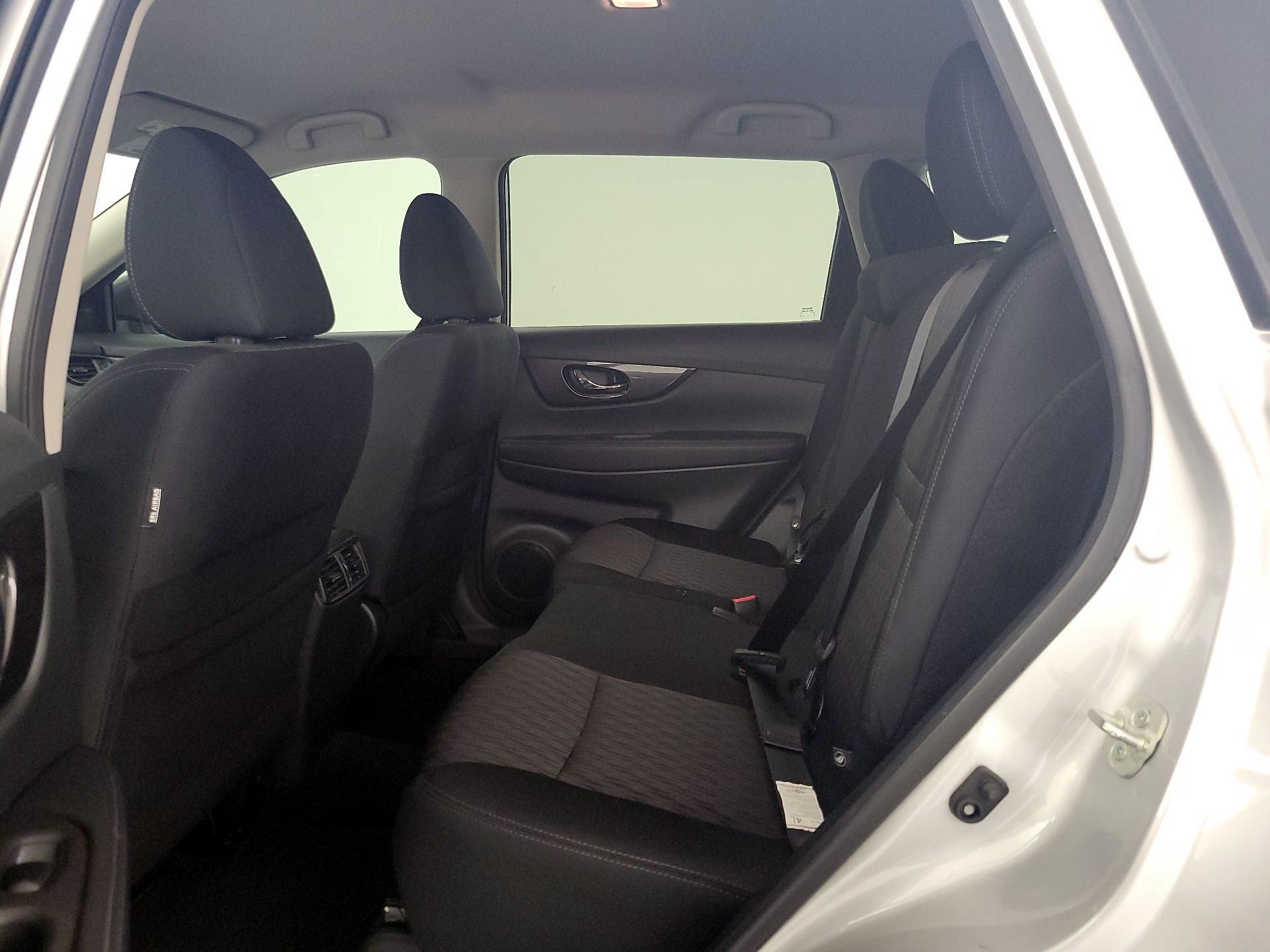 Thumbnail: 2019 Nissan Rogue - 19