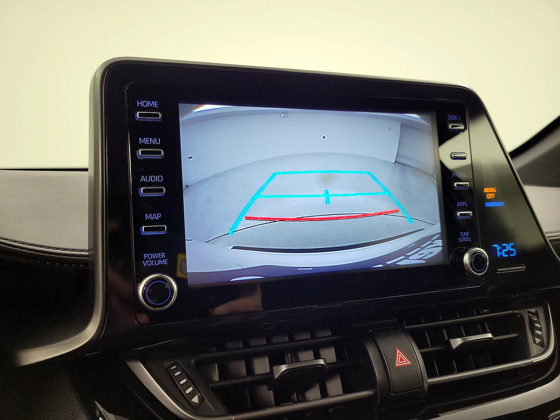 Thumbnail: 2019 Toyota C-HR - 14