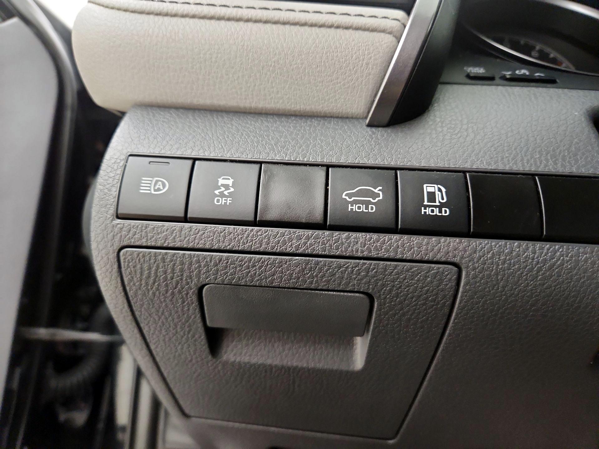 Thumbnail: 2023 Toyota Camry - 13