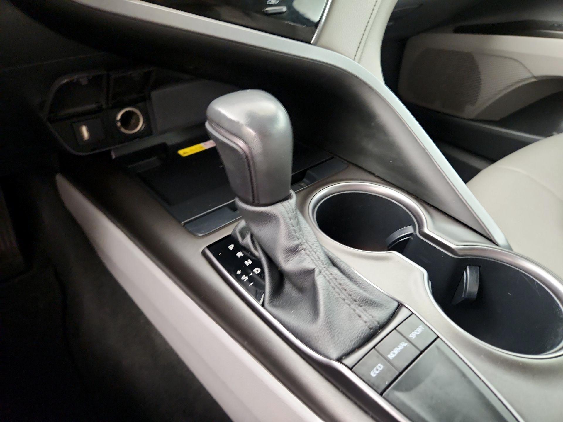 Thumbnail: 2023 Toyota Camry - 17