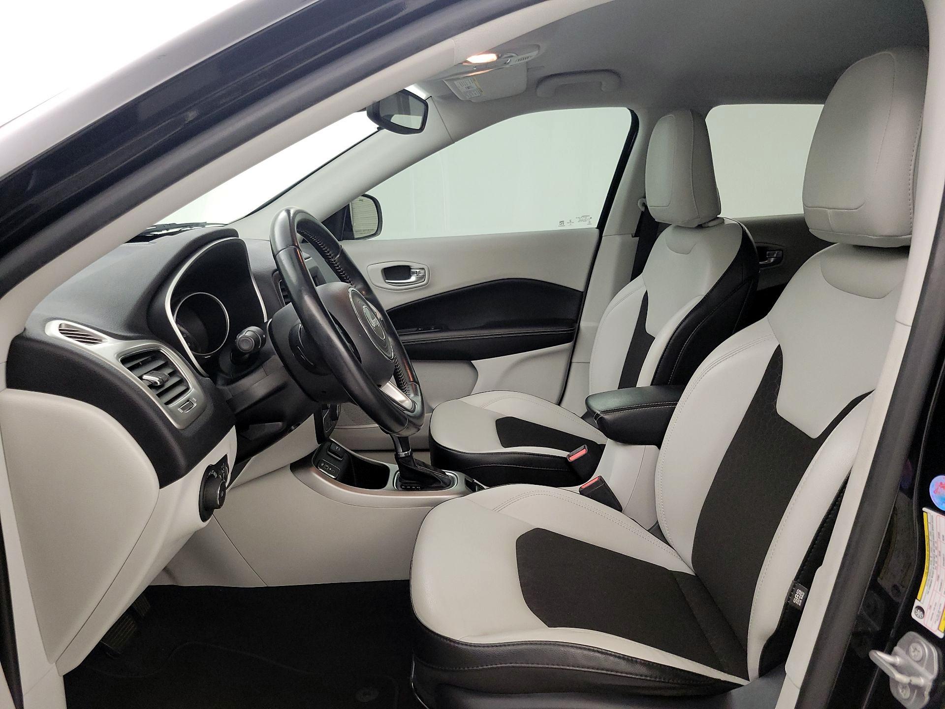 Thumbnail: 2021 Jeep Compass - 11