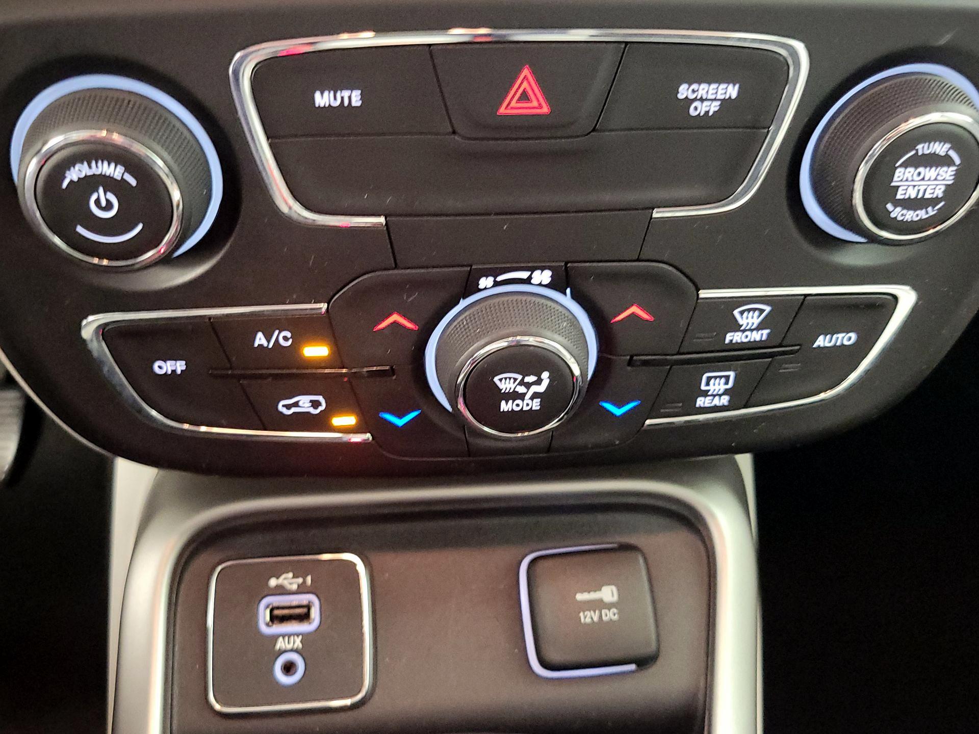 Thumbnail: 2021 Jeep Compass - 16