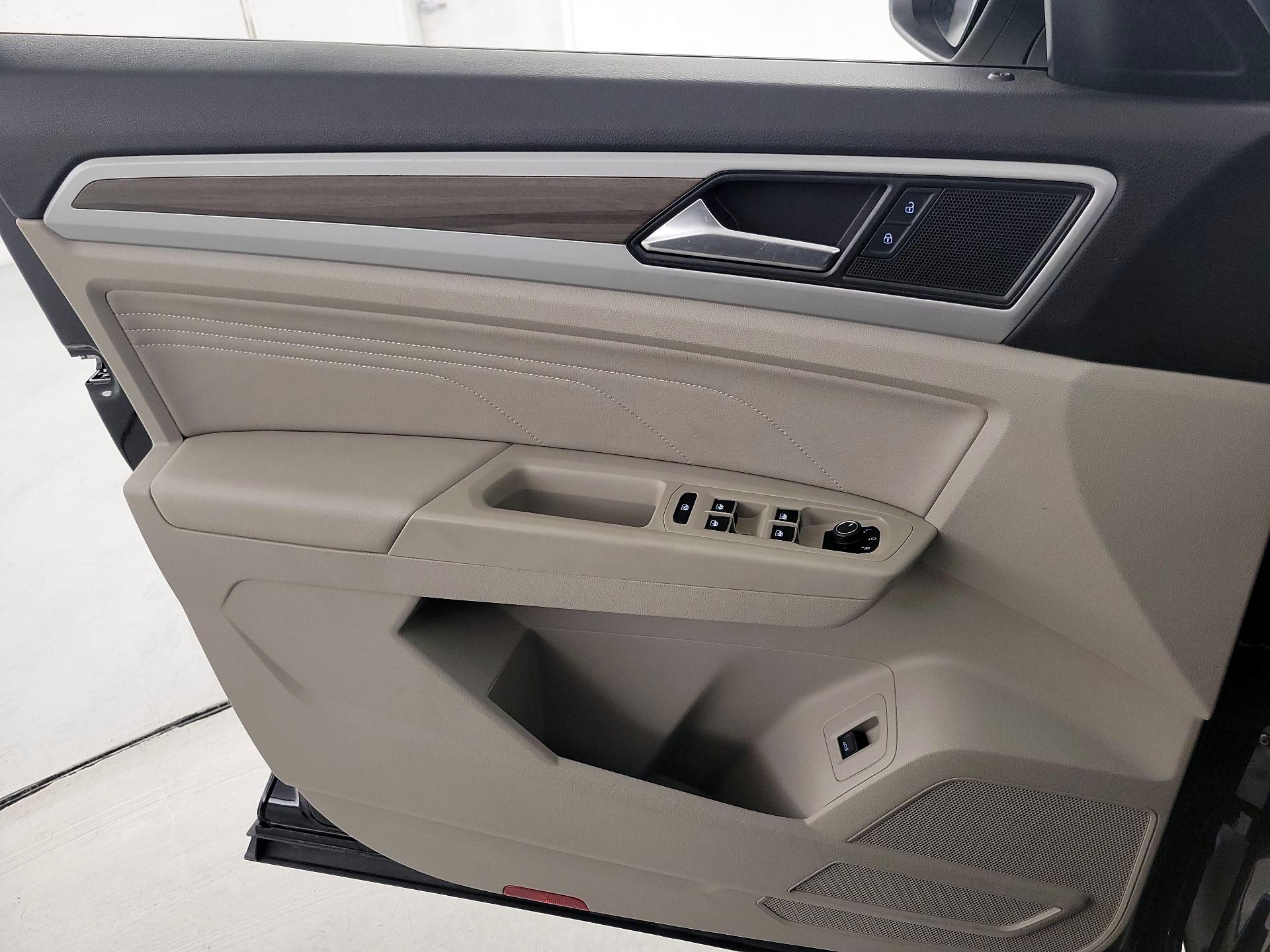 Thumbnail: 2022 Volkswagen Atlas - 12