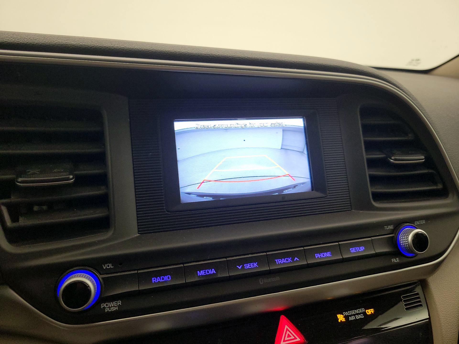 Thumbnail: 2020 Hyundai Elantra - 14