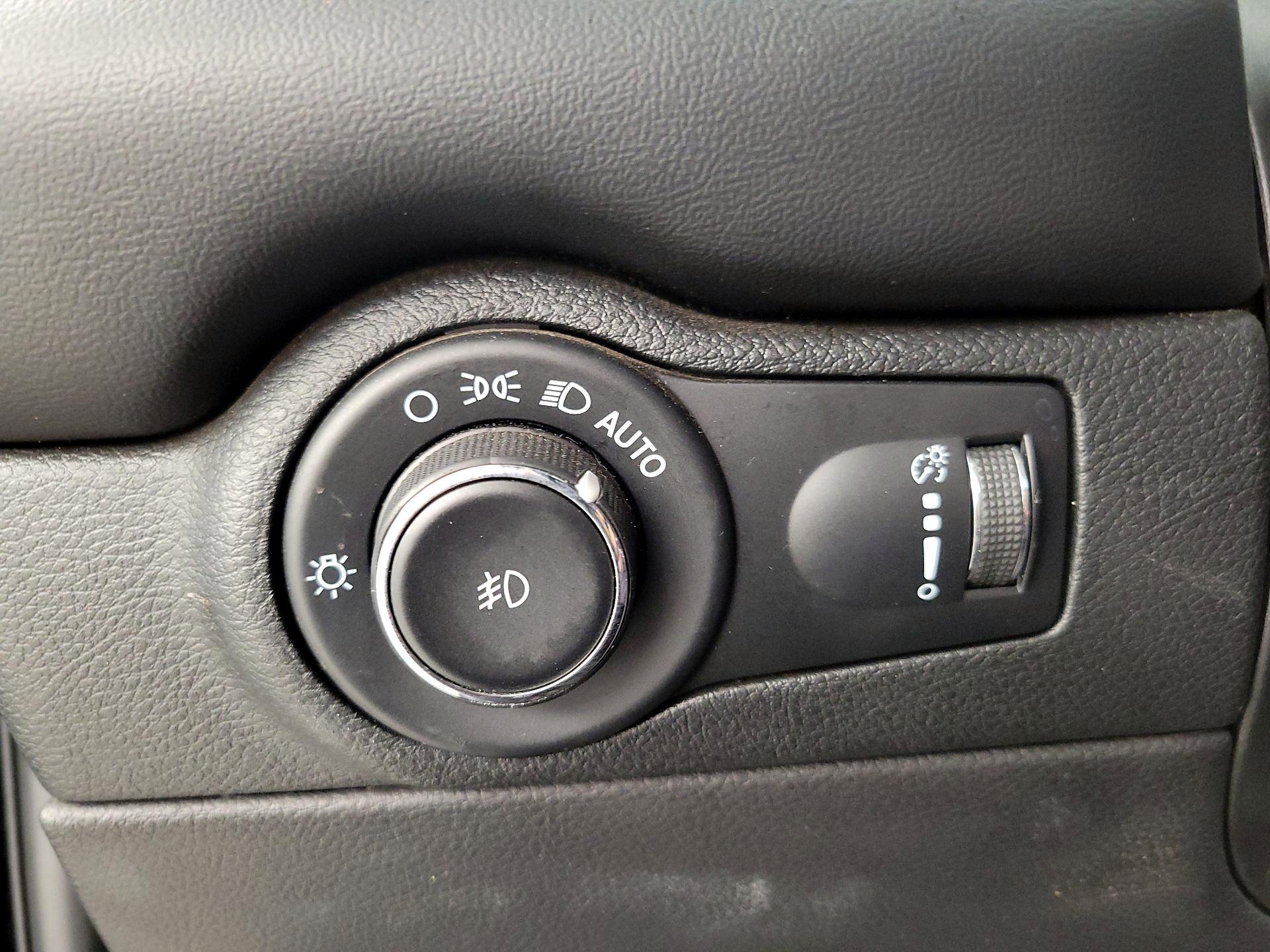 Thumbnail: 2023 Dodge Durango - 13