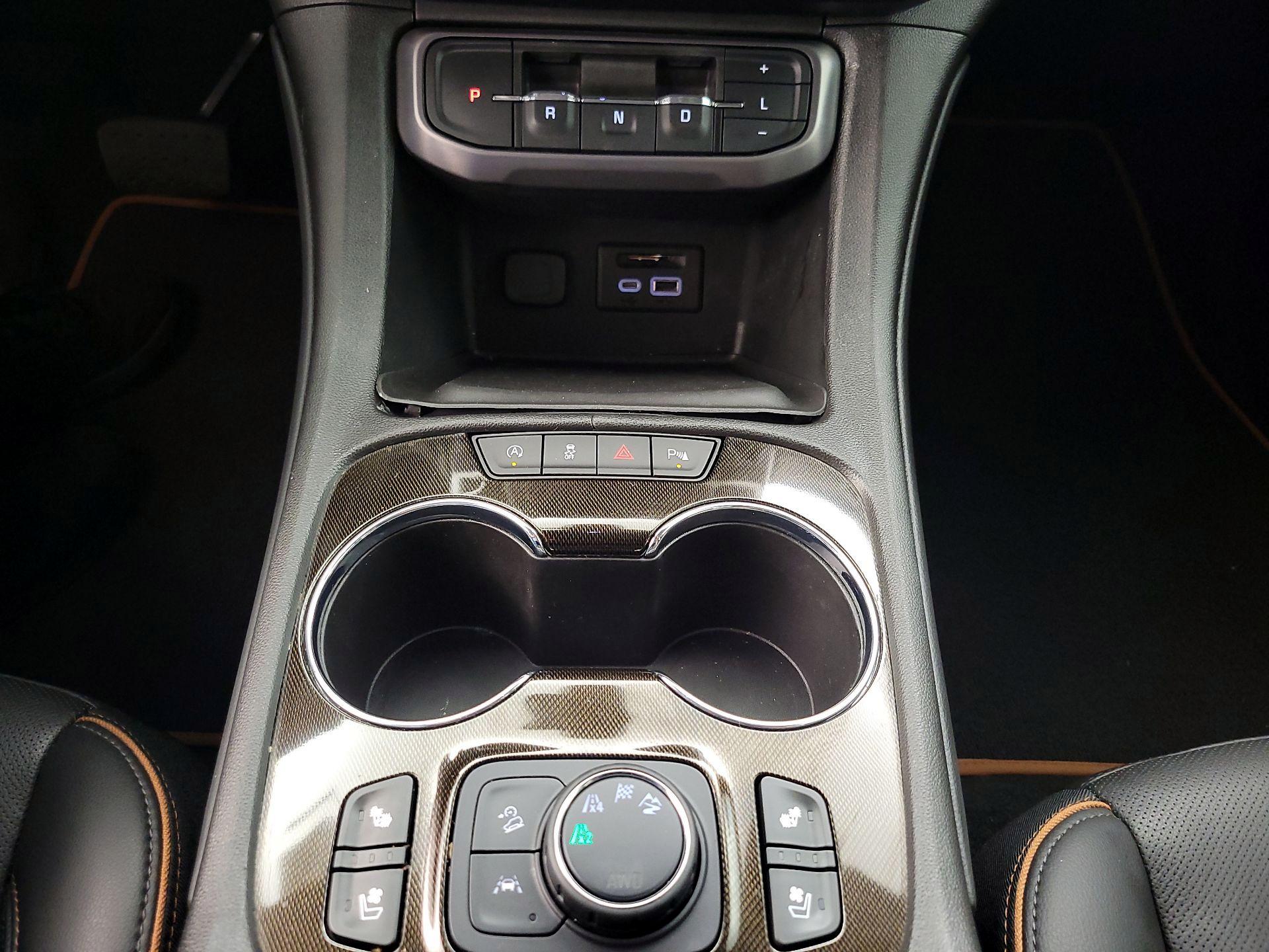 Thumbnail: 2023 GMC Acadia - 17