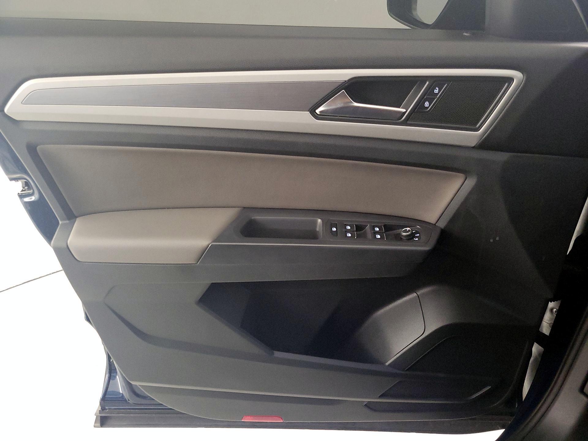 Thumbnail: 2021 Volkswagen Atlas - 12