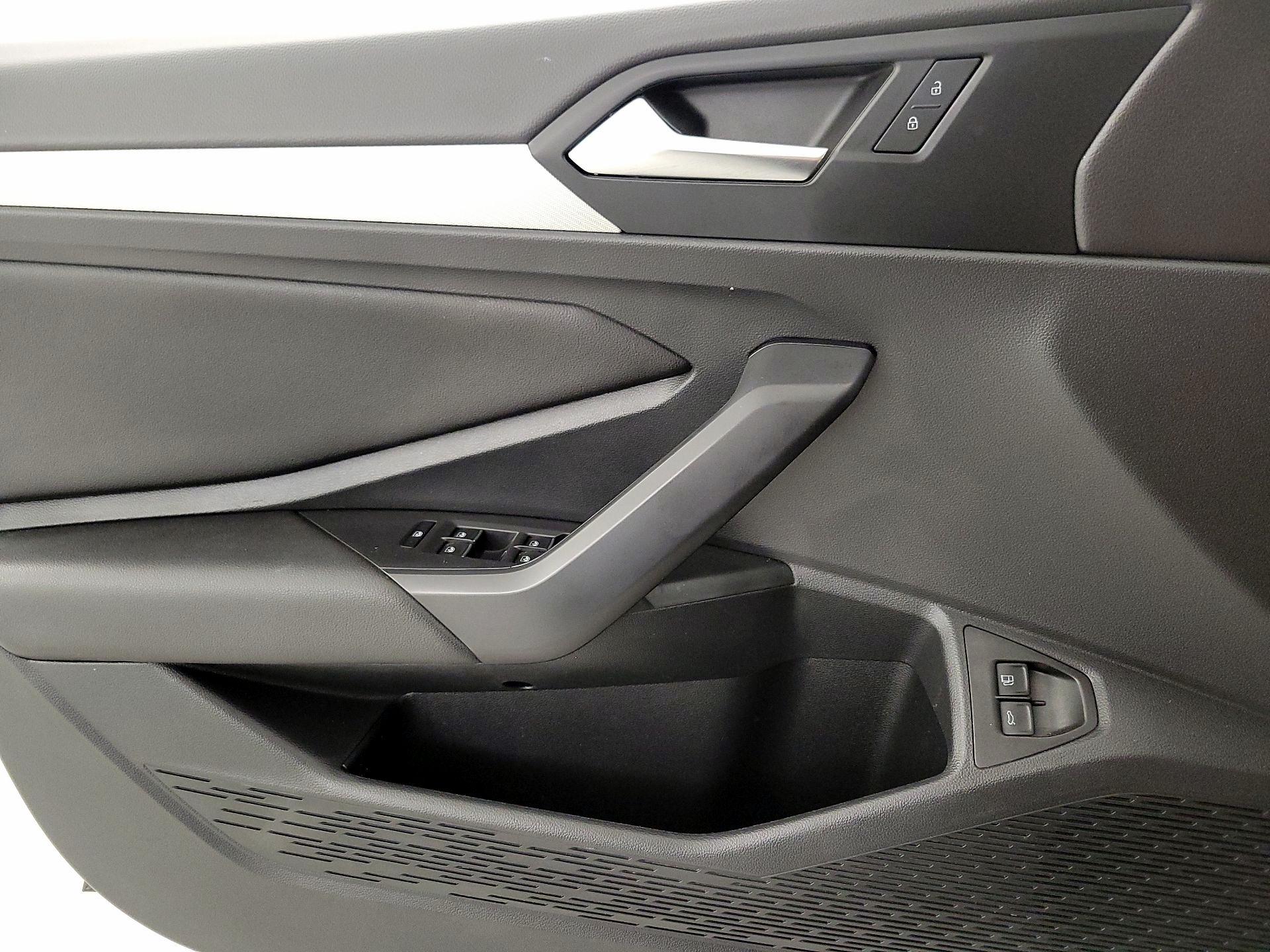 Thumbnail: 2021 Volkswagen Jetta - 12