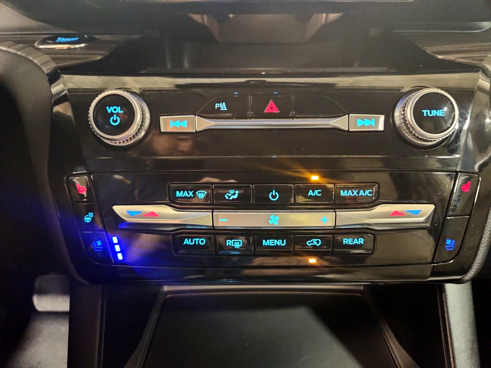 Thumbnail: 2023 Ford Explorer - 14