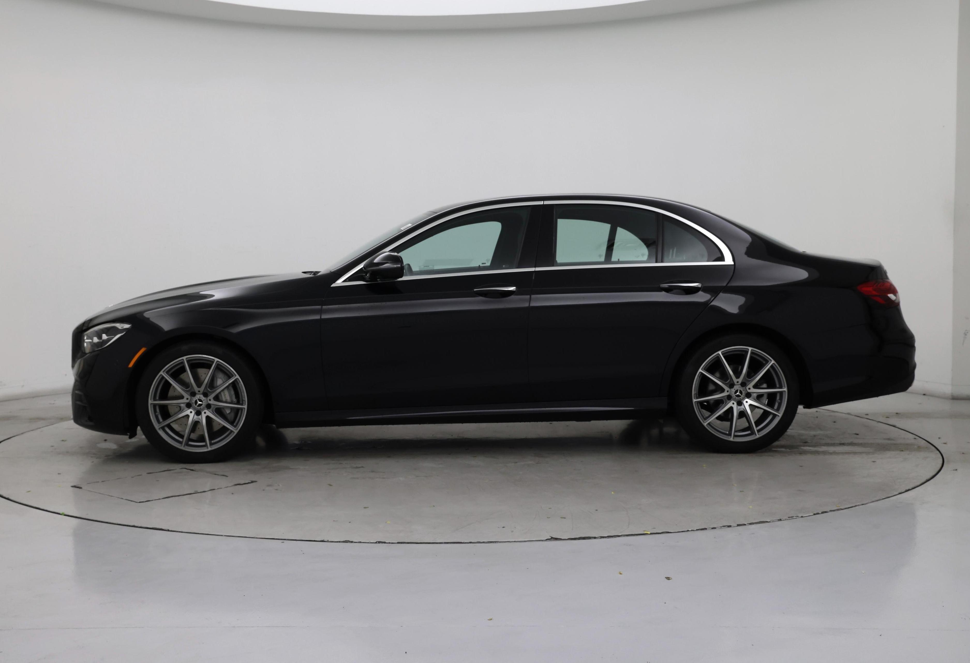 Thumbnail: 2022 Mercedes-Benz E-Class - 3