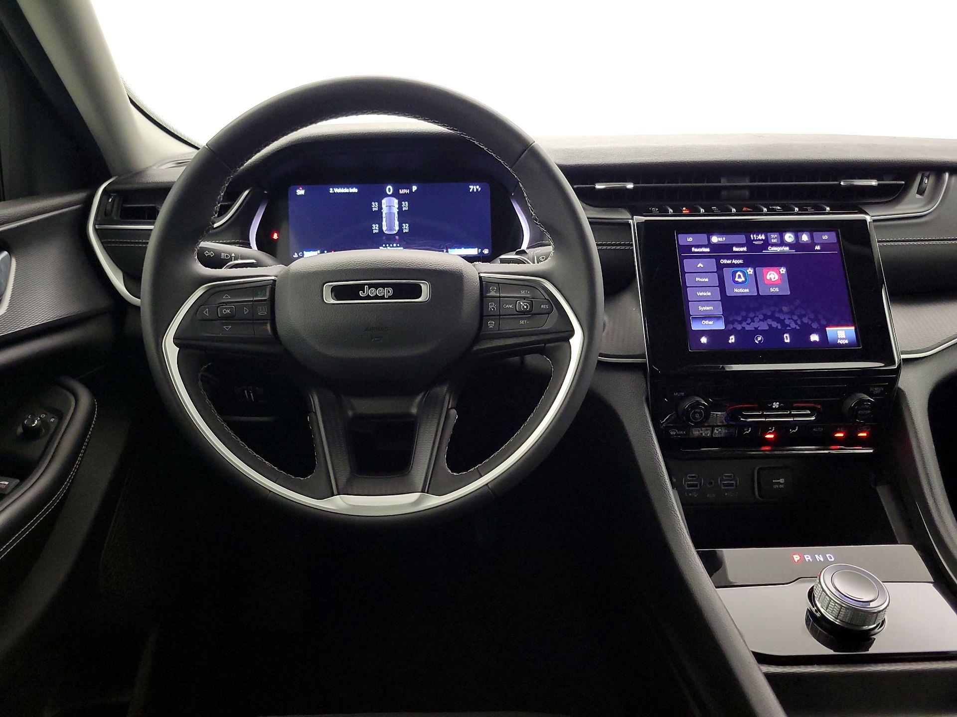 Thumbnail: 2023 Jeep Grand Cherokee - 10