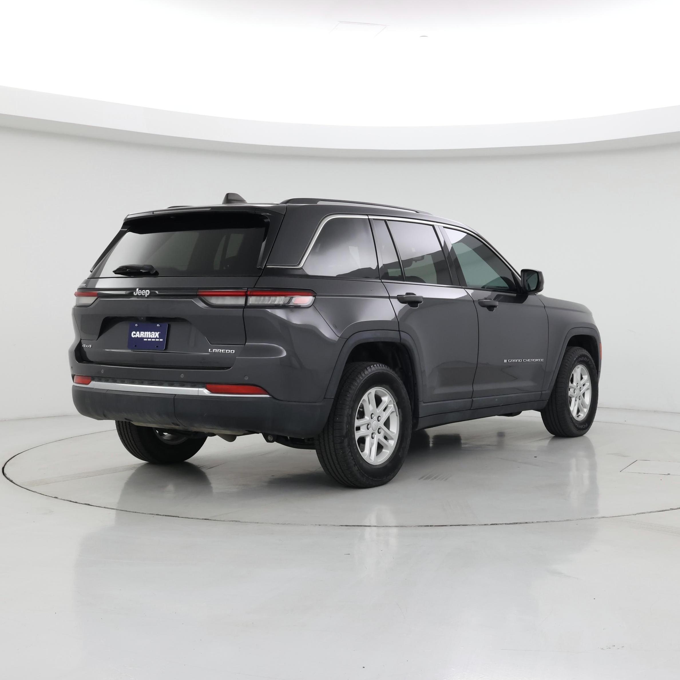 Thumbnail: 2023 Jeep Grand Cherokee - 8