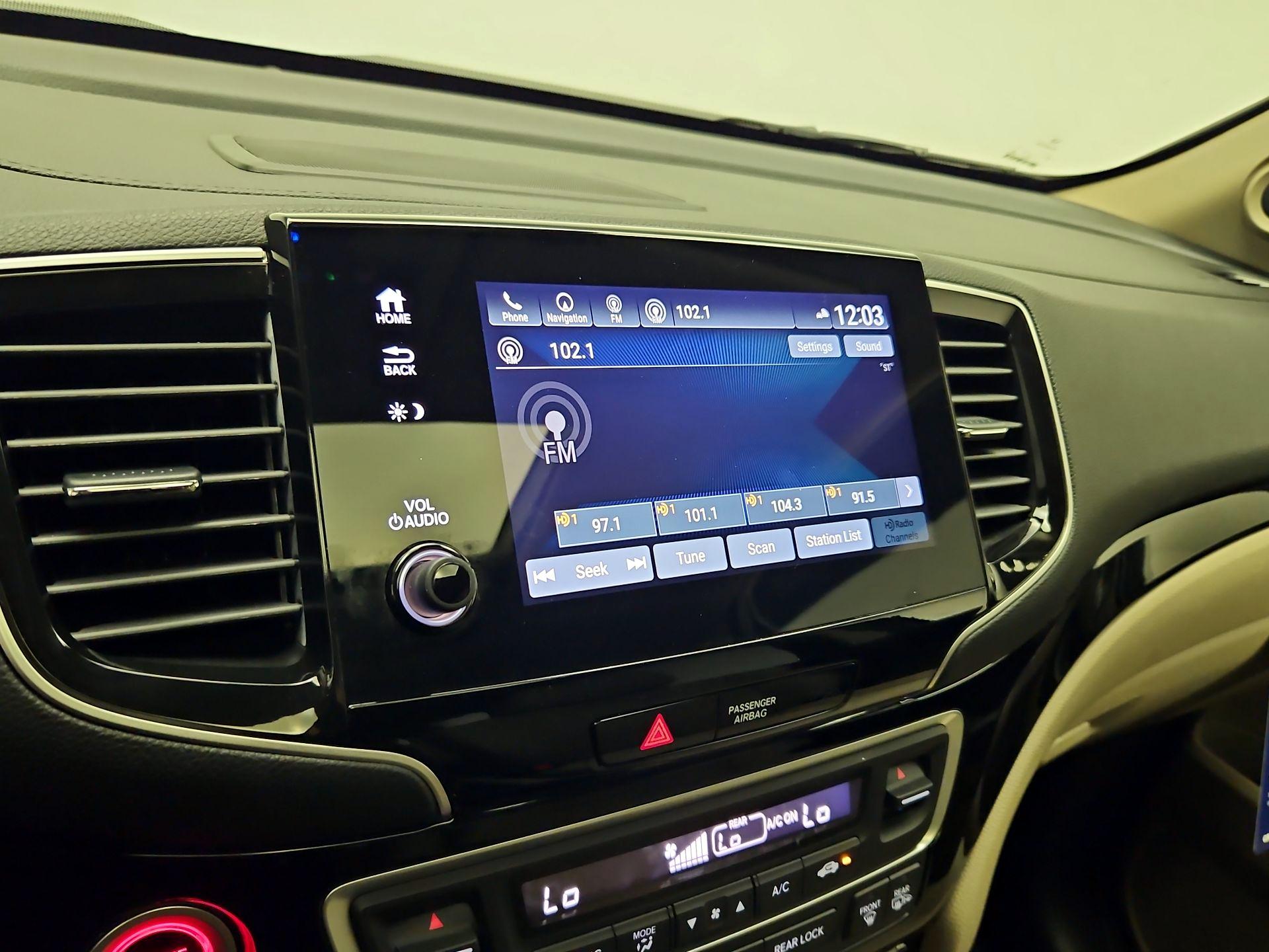 Thumbnail: 2020 Honda Pilot - 16