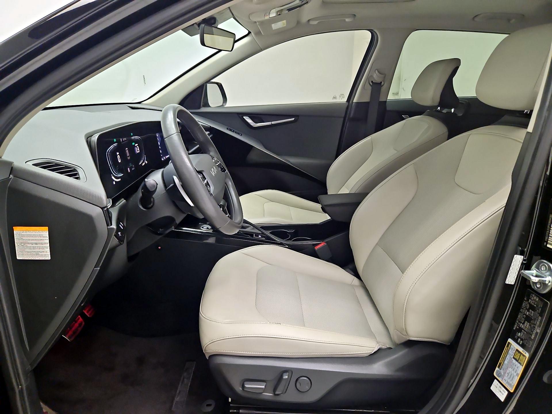 Thumbnail: 2023 Kia Niro - 11