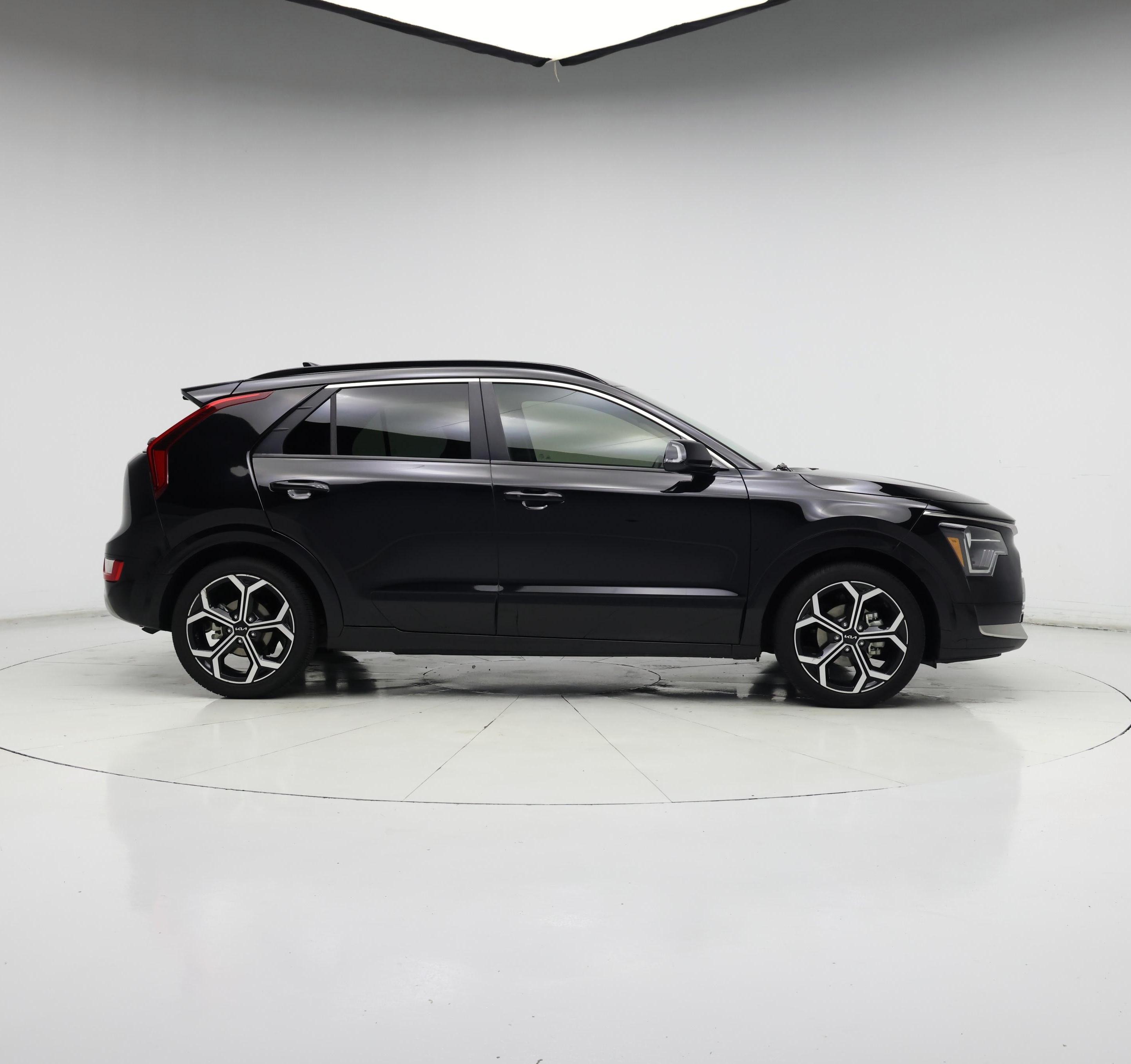 Thumbnail: 2023 Kia Niro - 7