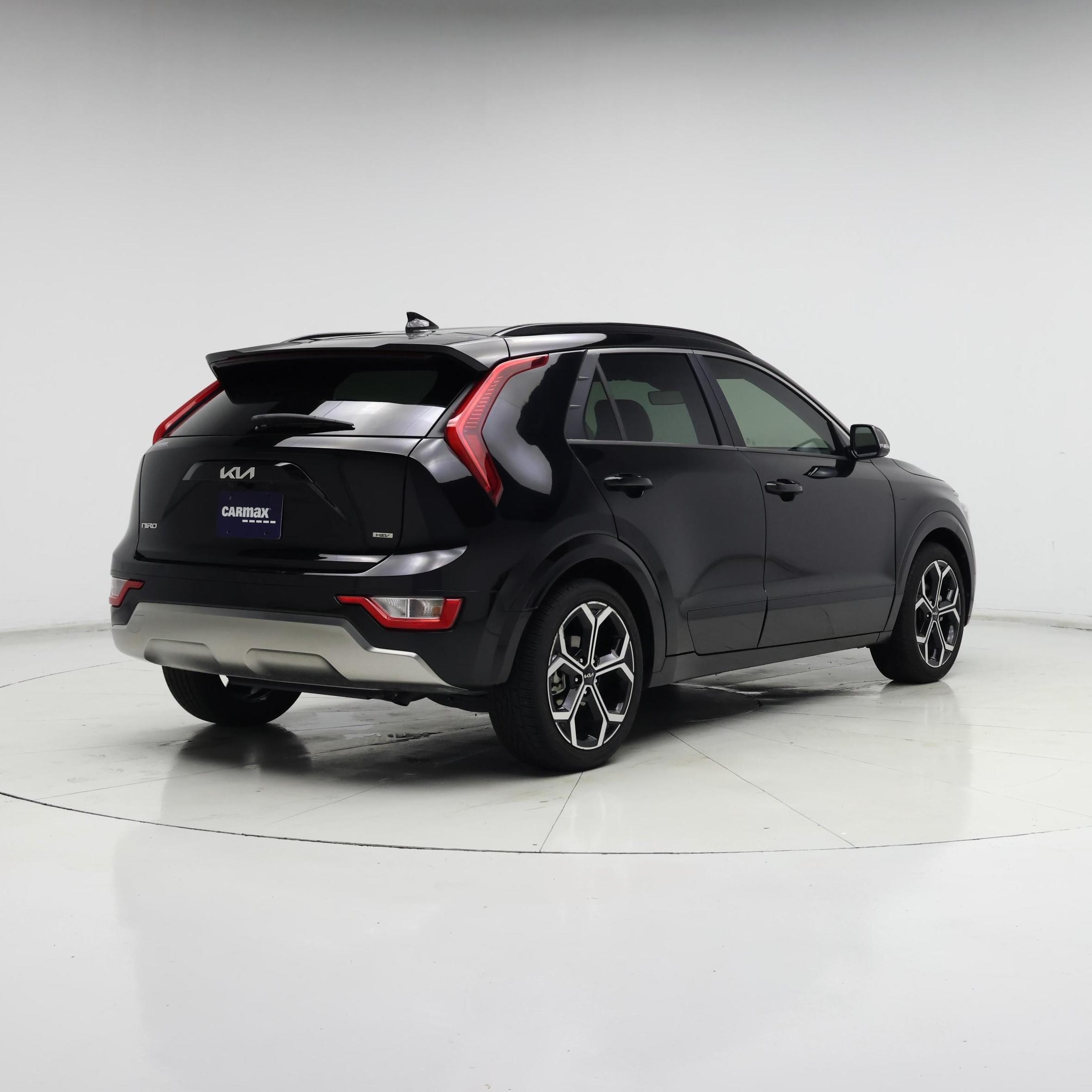 Thumbnail: 2023 Kia Niro - 8