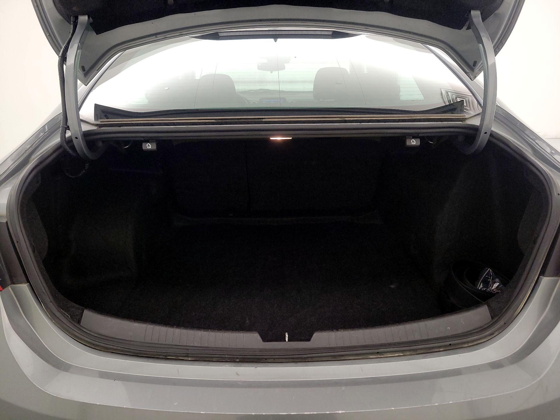 Thumbnail: 2023 Chevrolet Malibu - 20